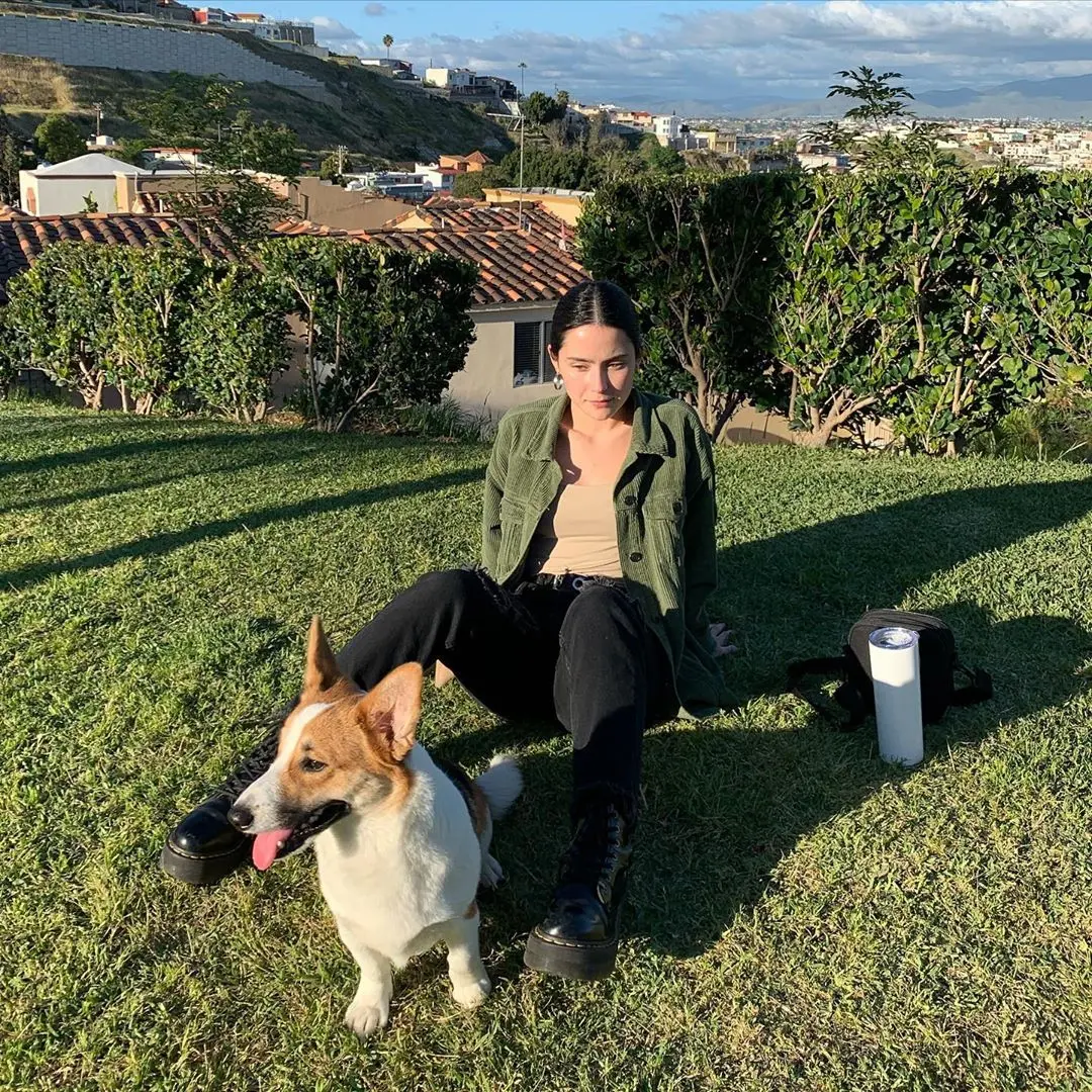 Sultry Stories: Babe Gives Blowjob - Amateur Porn Photo