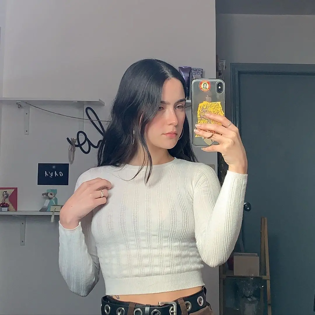 Sultry Stories: Babe Gives Blowjob - Amateur Porn Photo