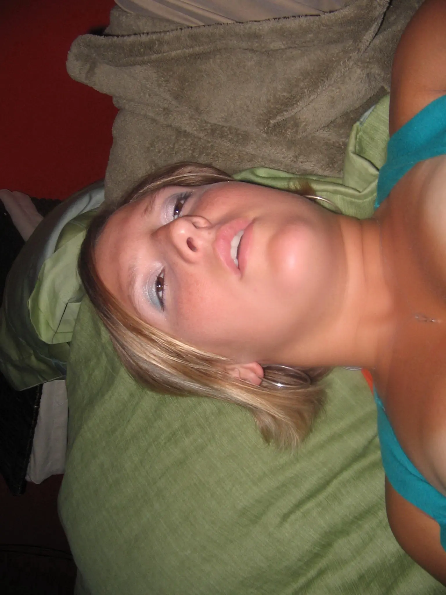 Exclusive Porn: Naked, Stripped, and Wet Beauty!