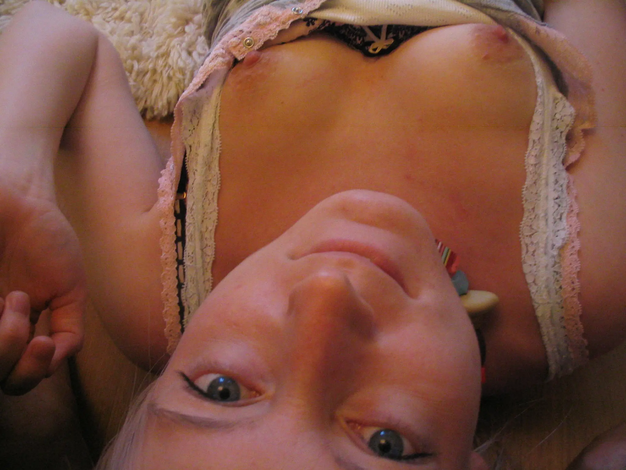 Explicit Amateur Porn Photos: Unleashed Lust Captured in Pictures!