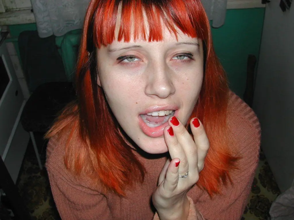 Russian slut rides bottle in homemade sex - explicit amateur porn photo