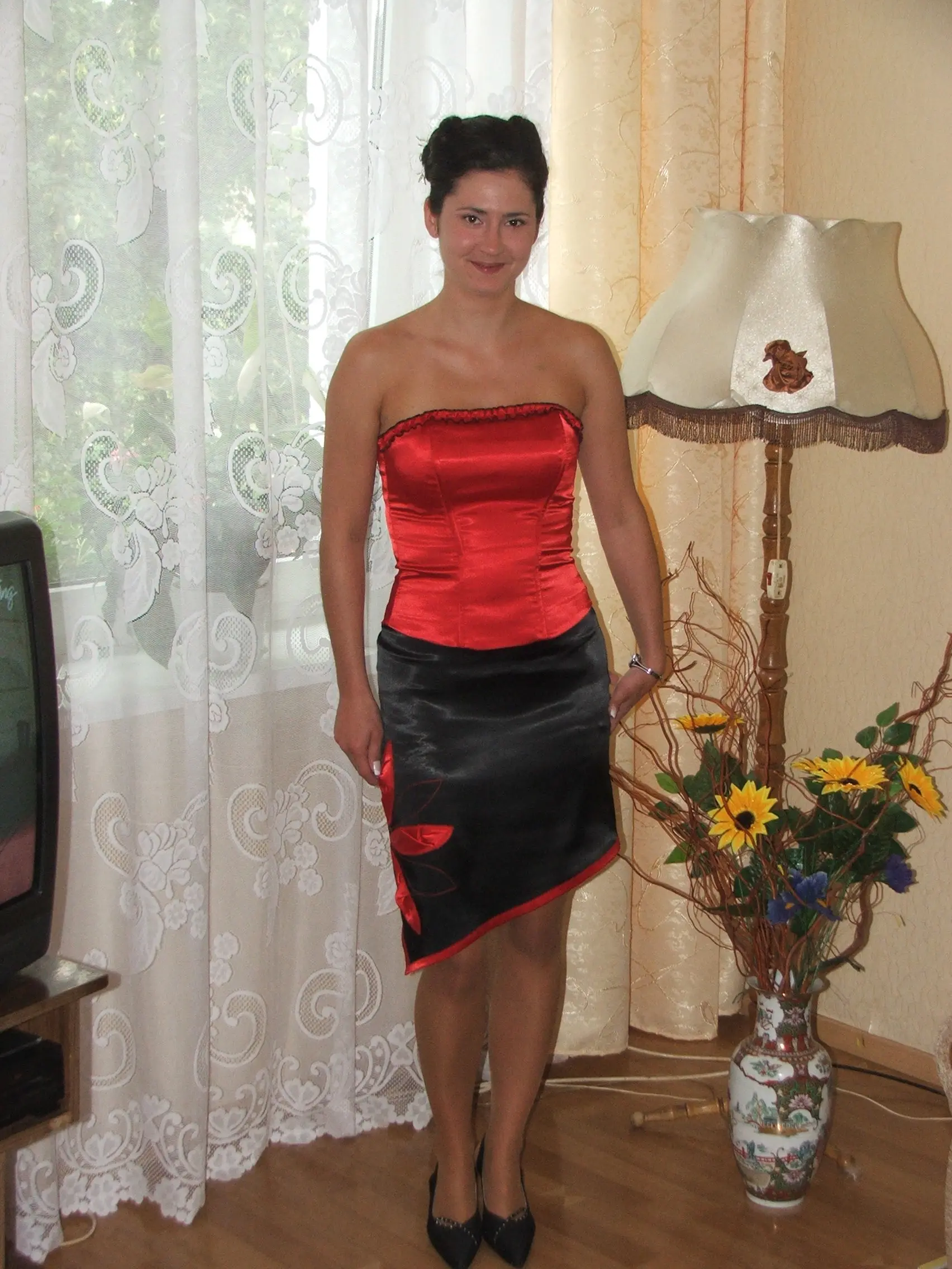 Amateur Swinger Wife's Explicit Home Gym Photos