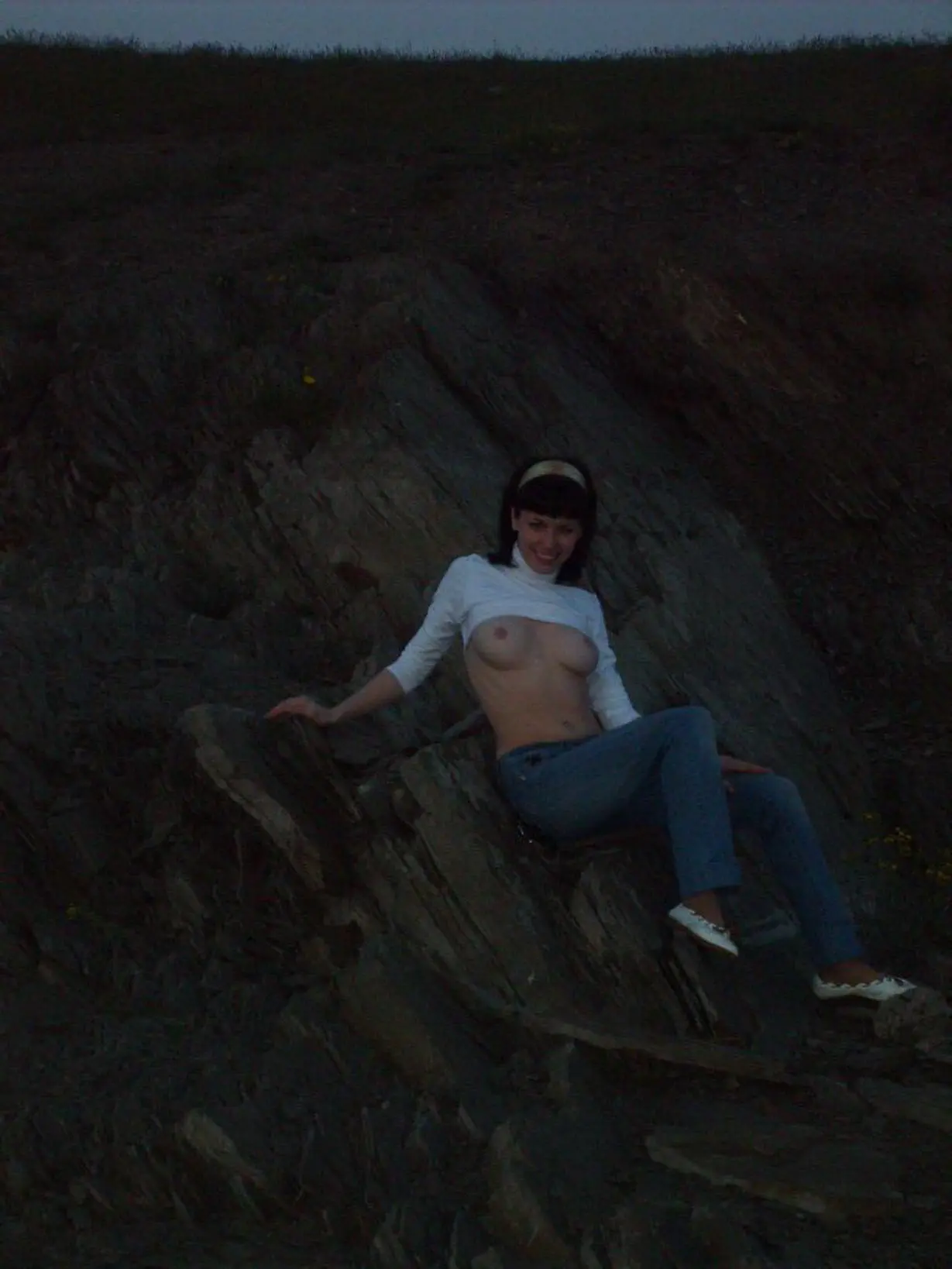 Private Sex Photos: Hot Girl Reveals Intimacy and Sizzling Moments