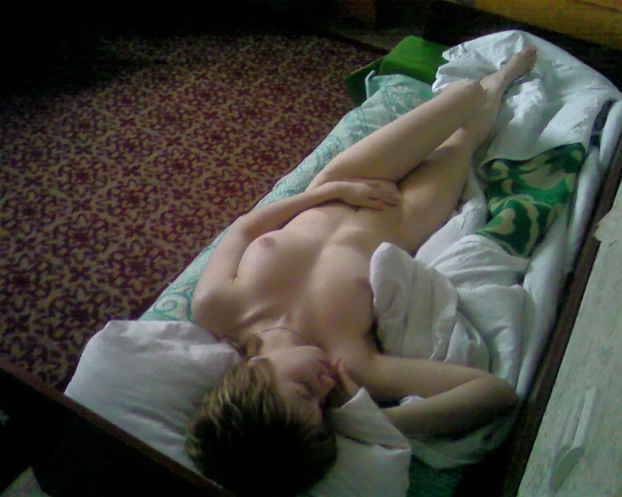 Private Sex Photos: Hot Girl Reveals Intimacy and Sizzling Moments