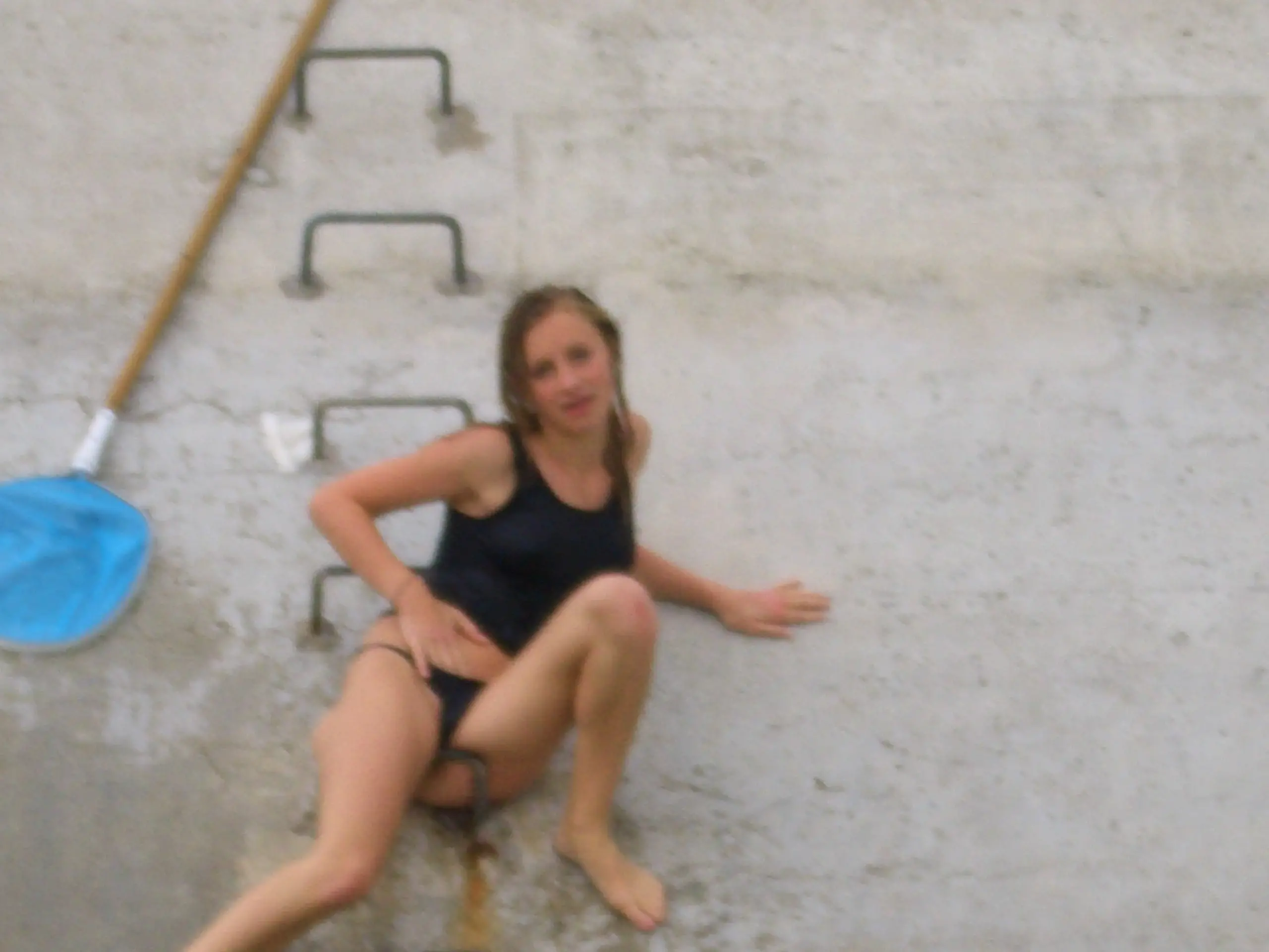 Amateur Teases by Showing Her Tits: Explicit and Seductive Photos