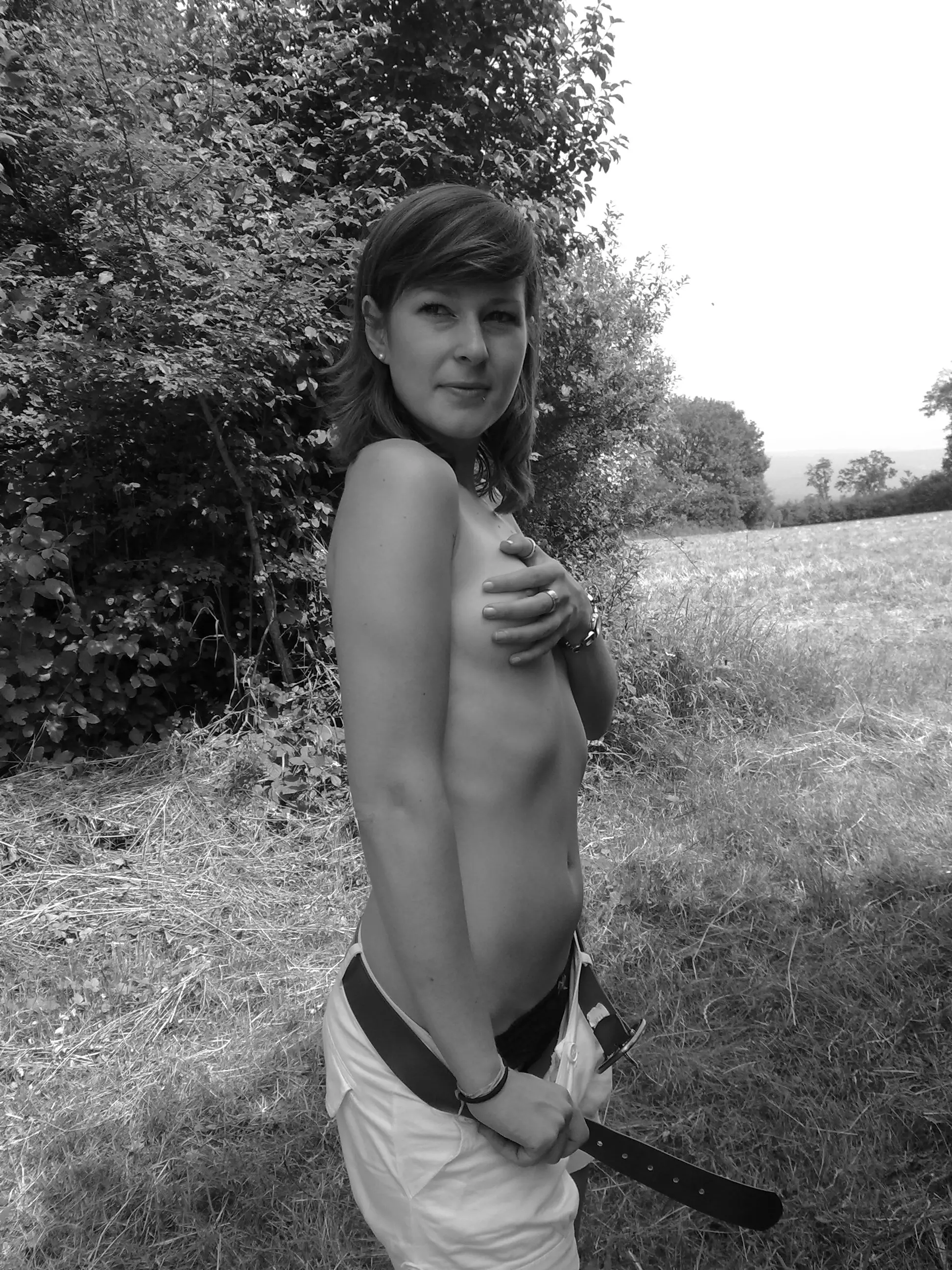 Amateur Babe Loves Showing Off Her Boobs and Ass