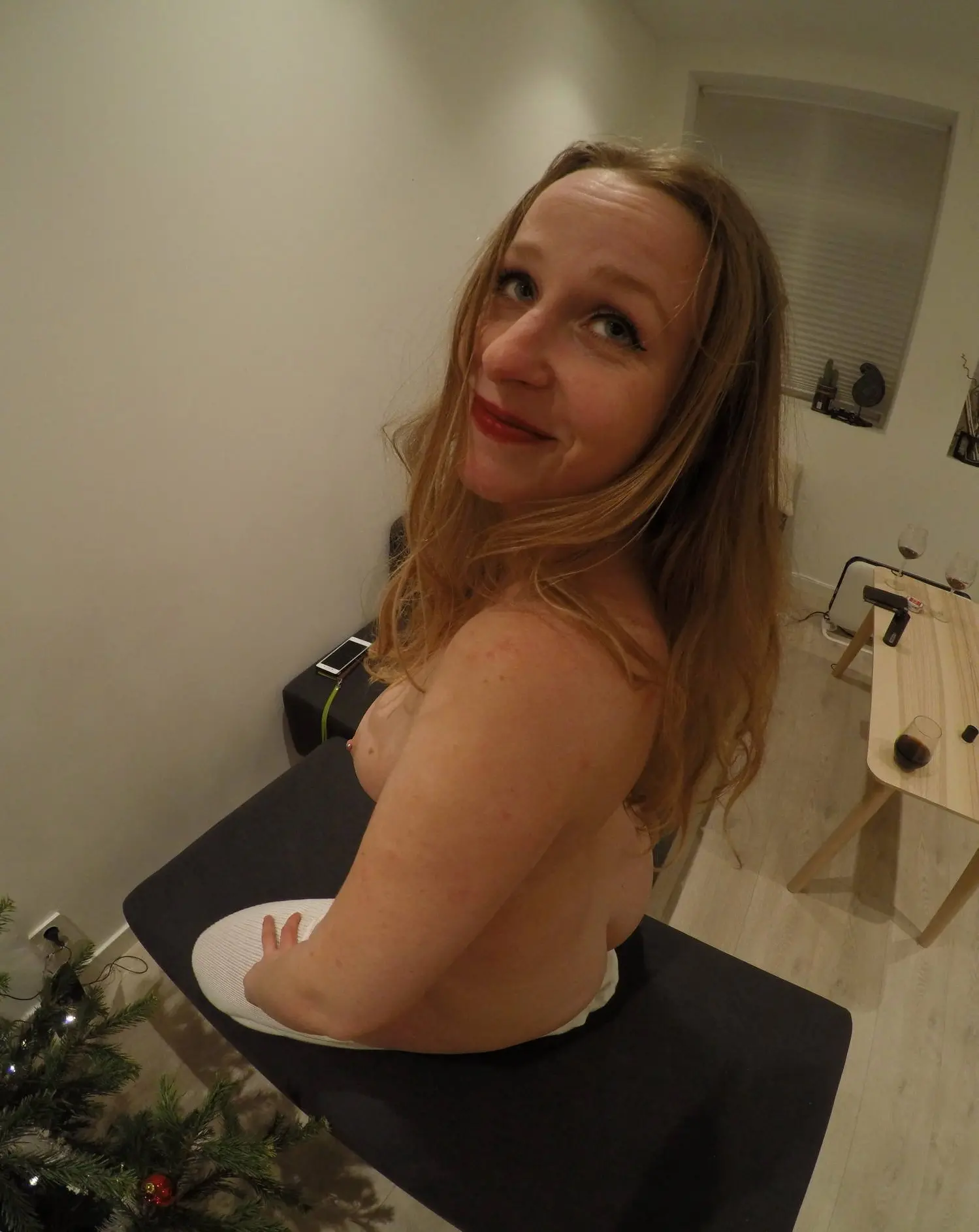 Seductive Mature Woman in Explicit Intimacy Scenes - Amateur Porn Photos