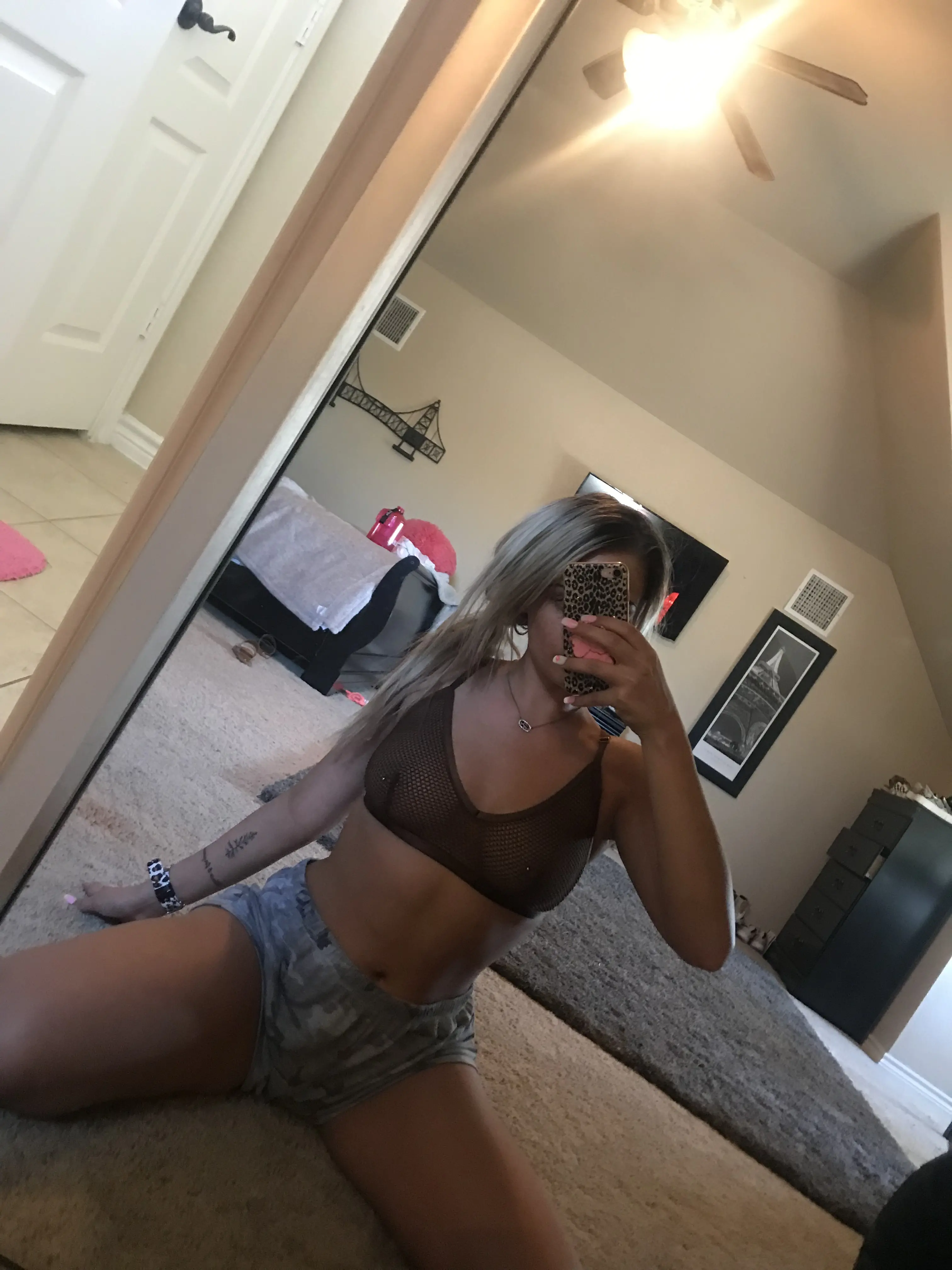 Indulge in Incredible Erotic and Stimulating Shots of a Cutie - Amateur Photo Galore!