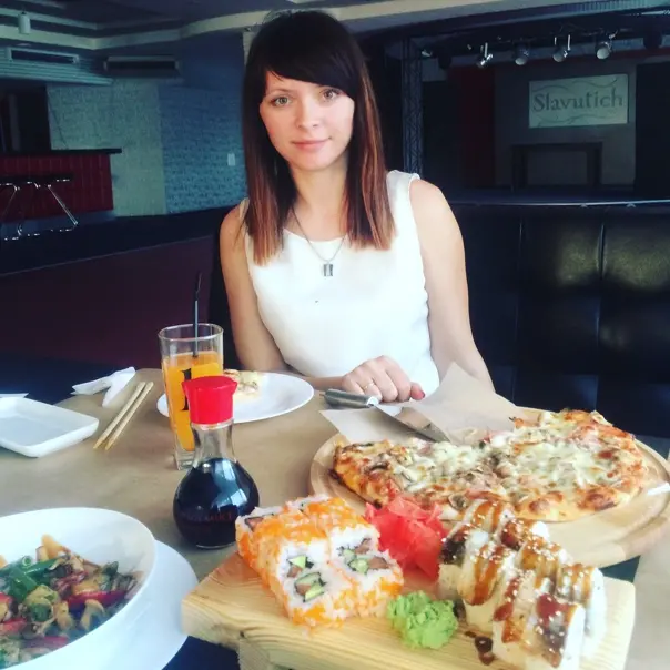 Tour Agency Employee Exposes Personal Nudes: Amateur Porn Pics