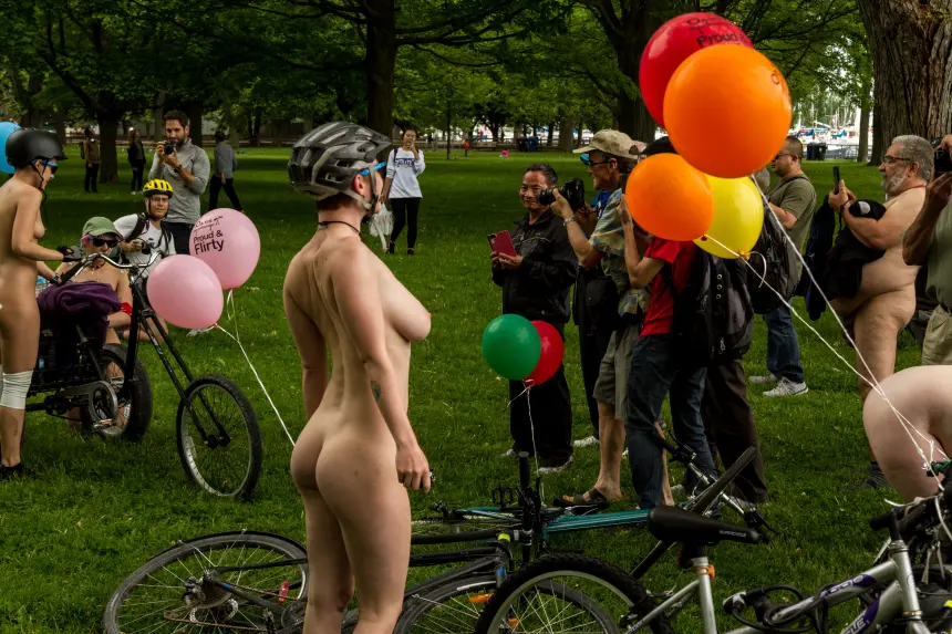 Naked Cyclists Race: Explicit Amateur Photo Shoot with Nudity