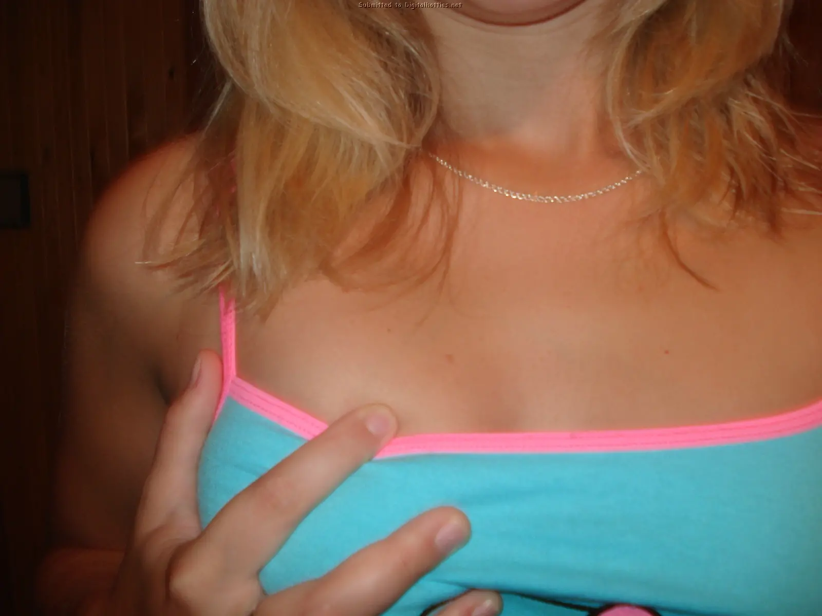 Hot Amateur Teen Sex with Steamy Foreplay Action