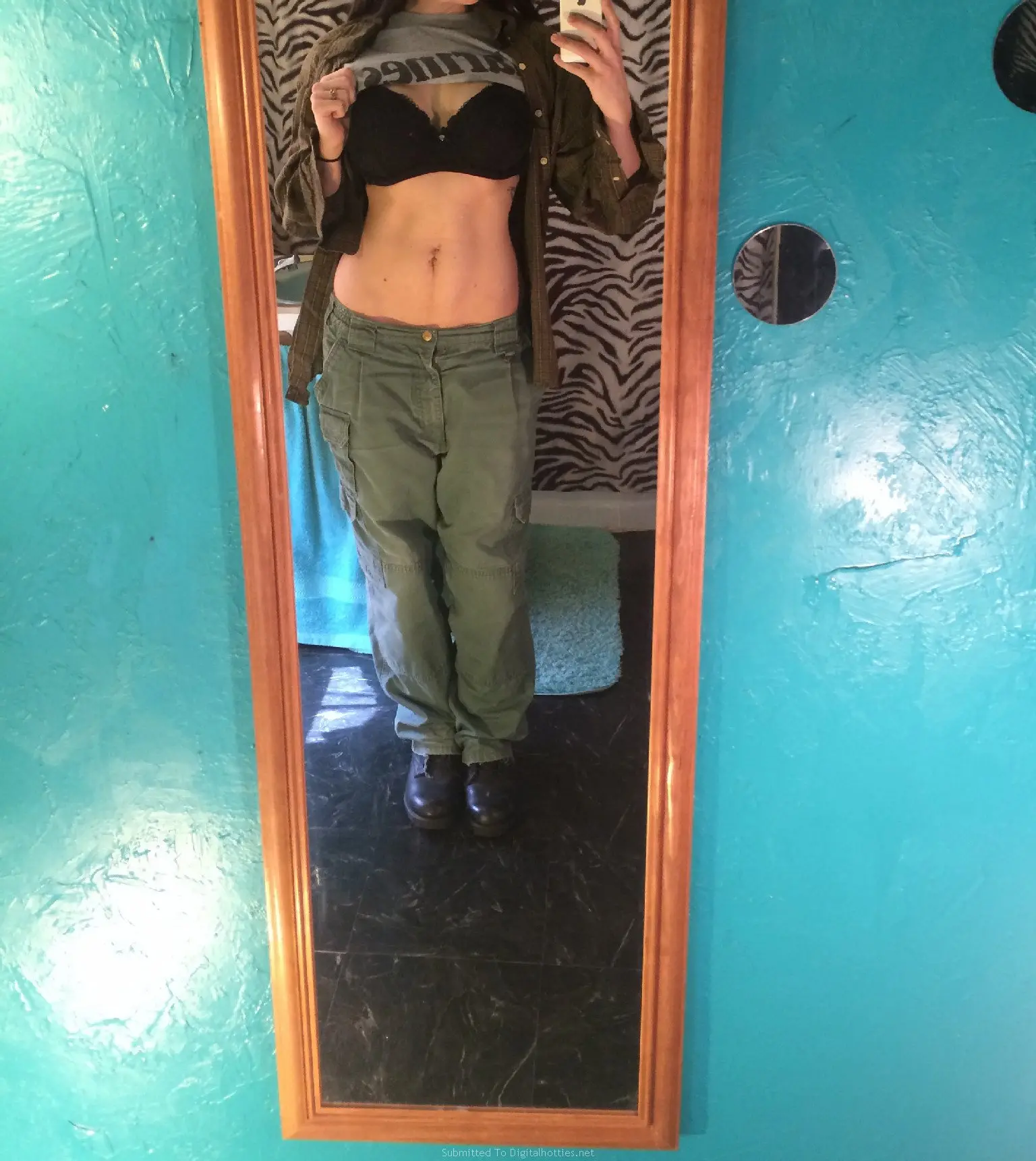 Explicit Amateur Busty Girl Nude Photos in Mirror