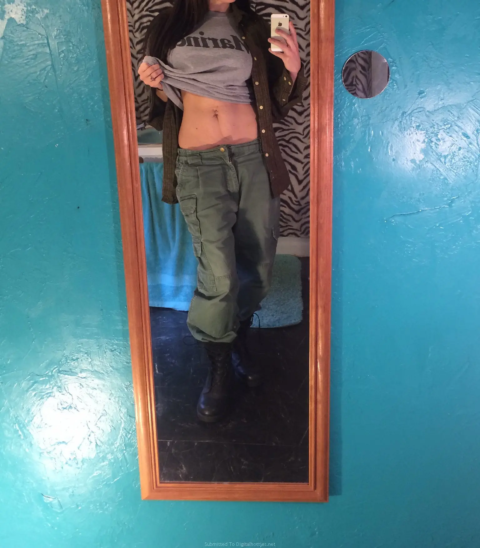 Explicit Amateur Busty Girl Nude Photos in Mirror