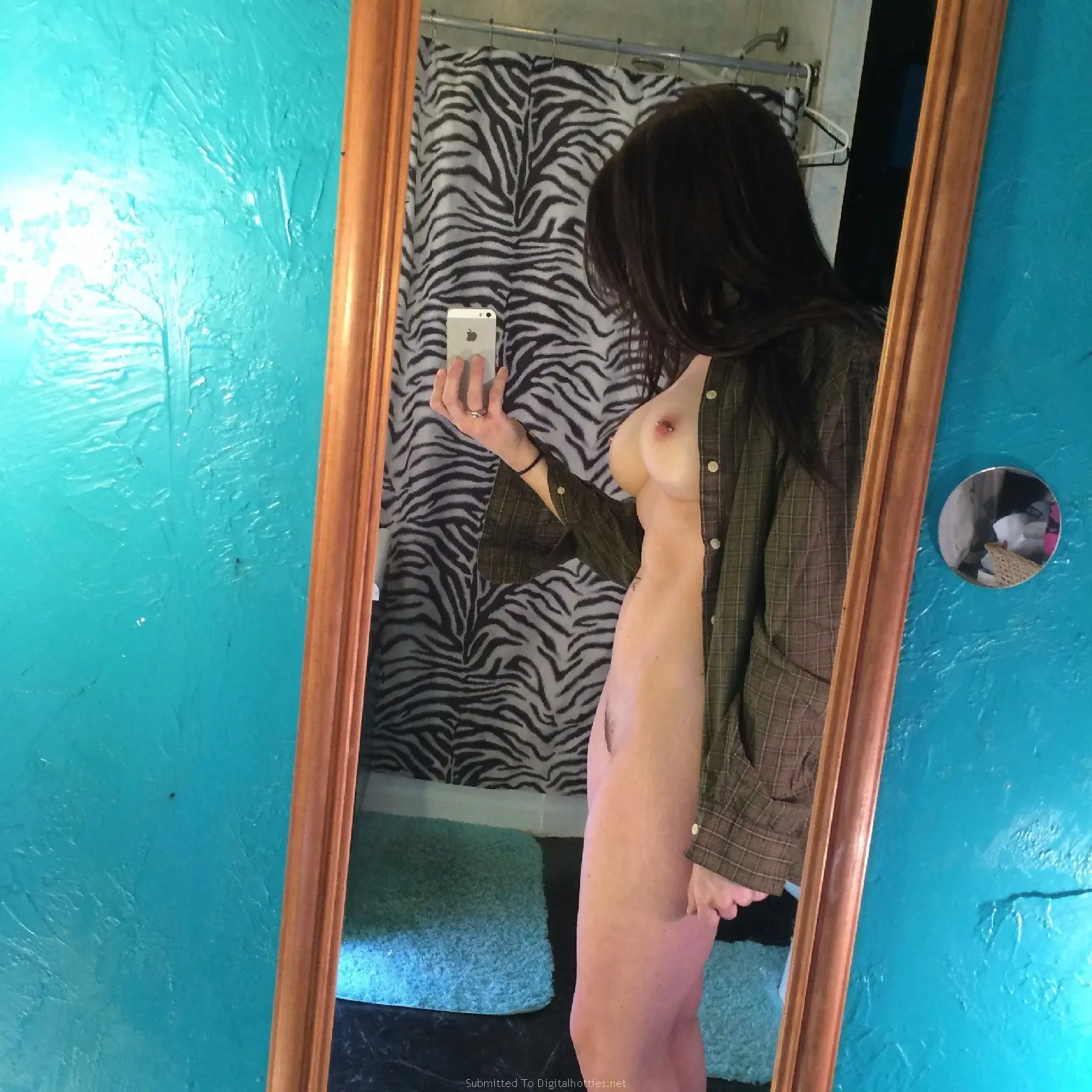 Explicit Amateur Busty Girl Nude Photos in Mirror