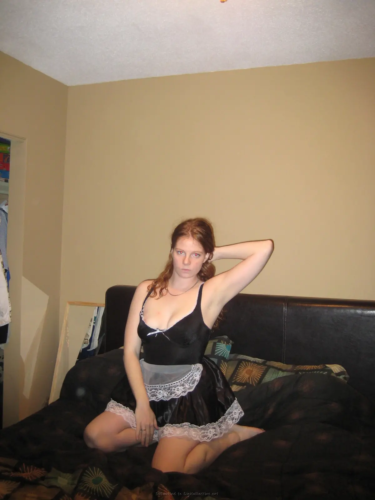 Sexy Babe Shows Off Blowjob Skills in Amateur Porn Pics