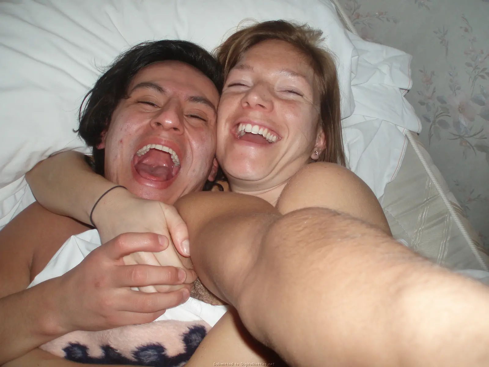 Amateur Porn Pics: Hairy Pussy Slut Exposed in Explicit Photos