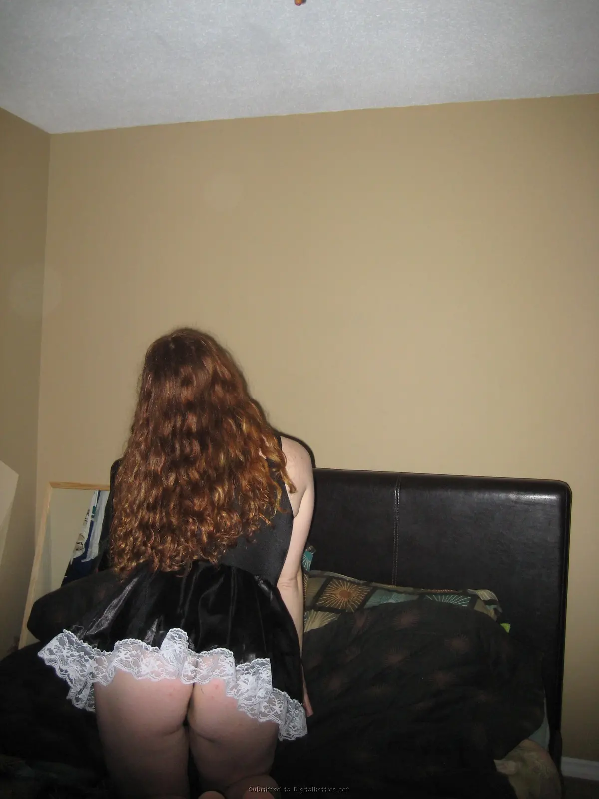 Sexy Babe Shows Off Blowjob Skills in Amateur Porn Pics