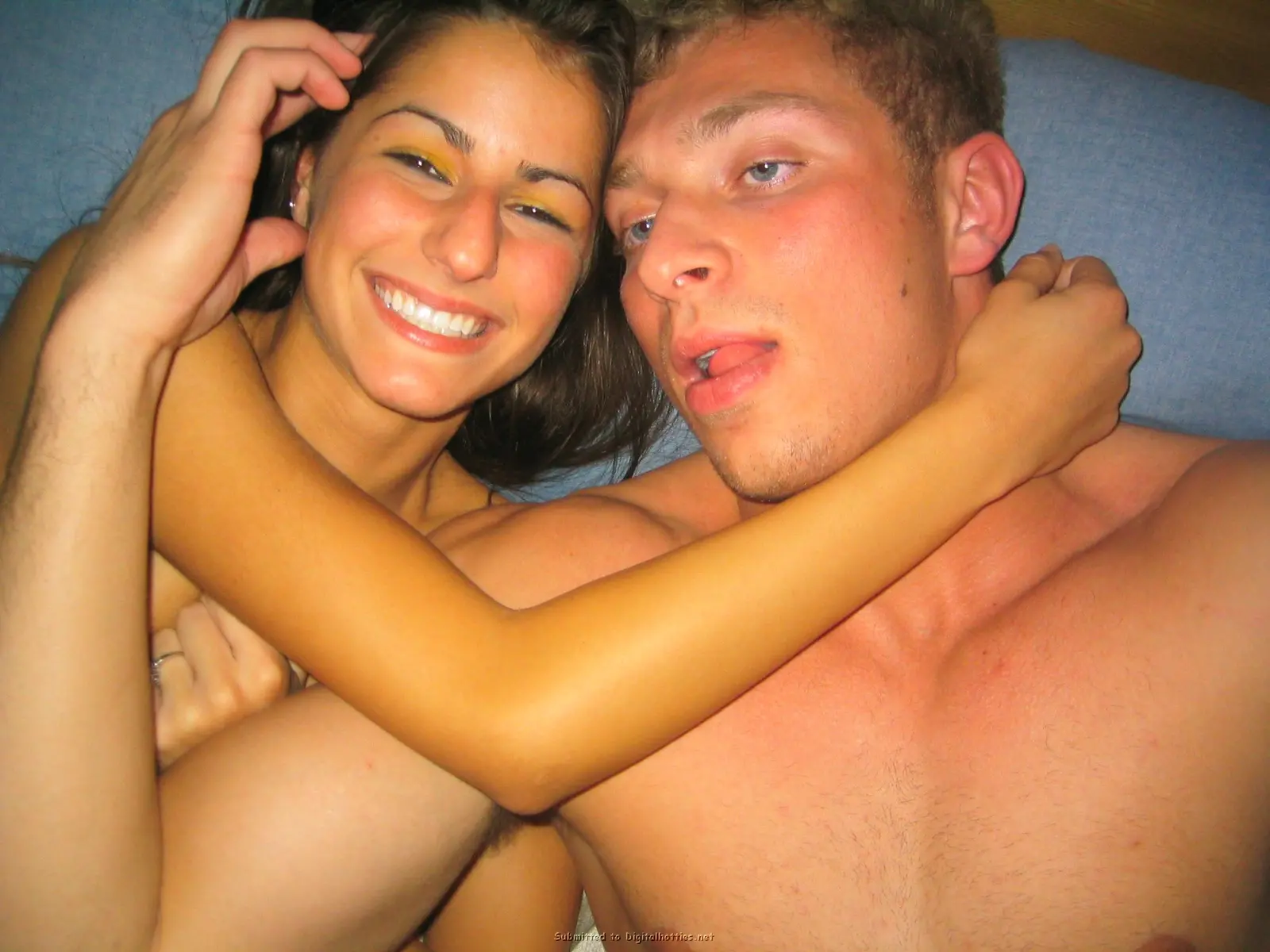 Hot Young Couple's Sex Tape: Amateur Porn Photos