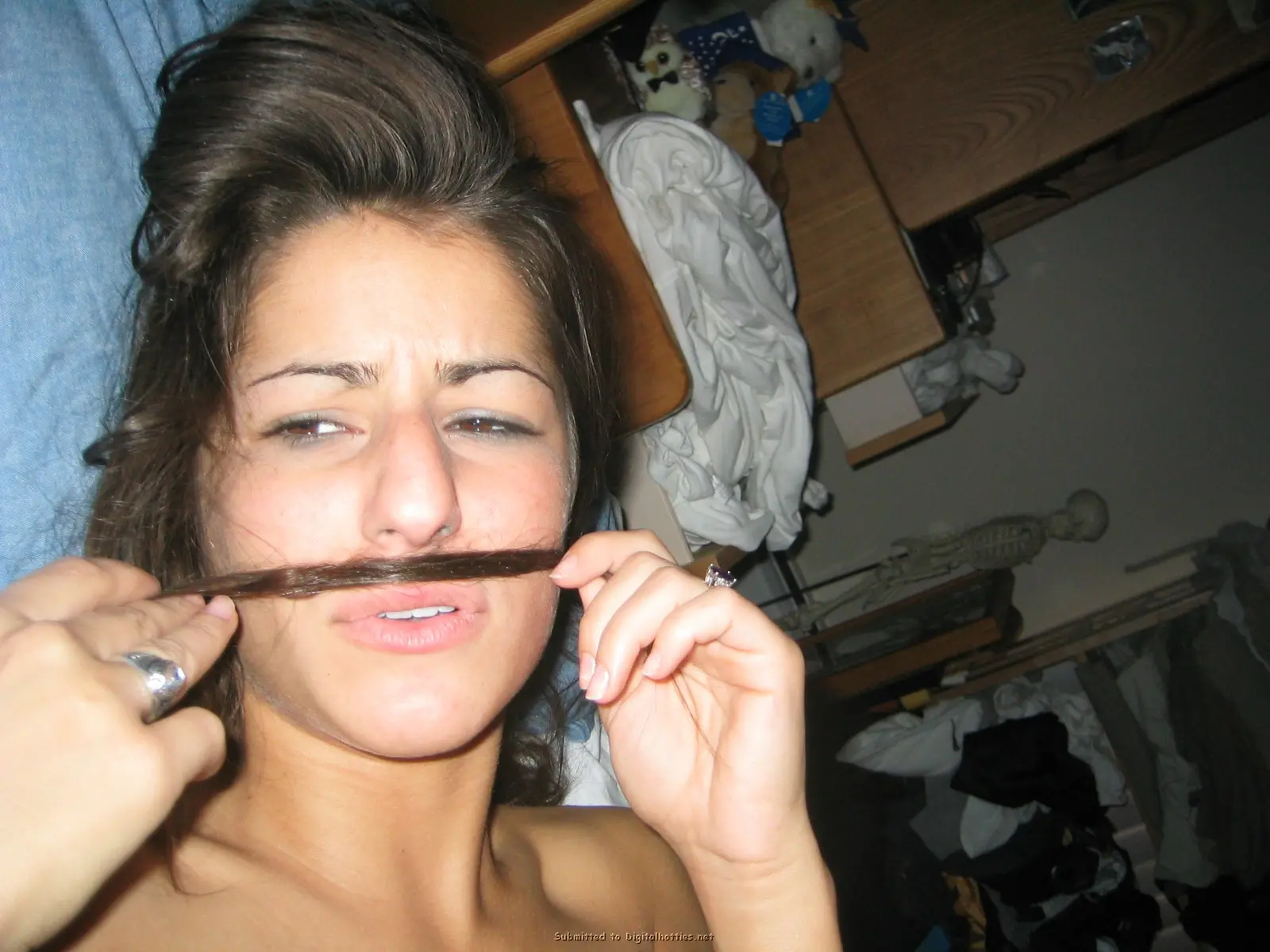 Hot Young Couple's Sex Tape: Amateur Porn Photos