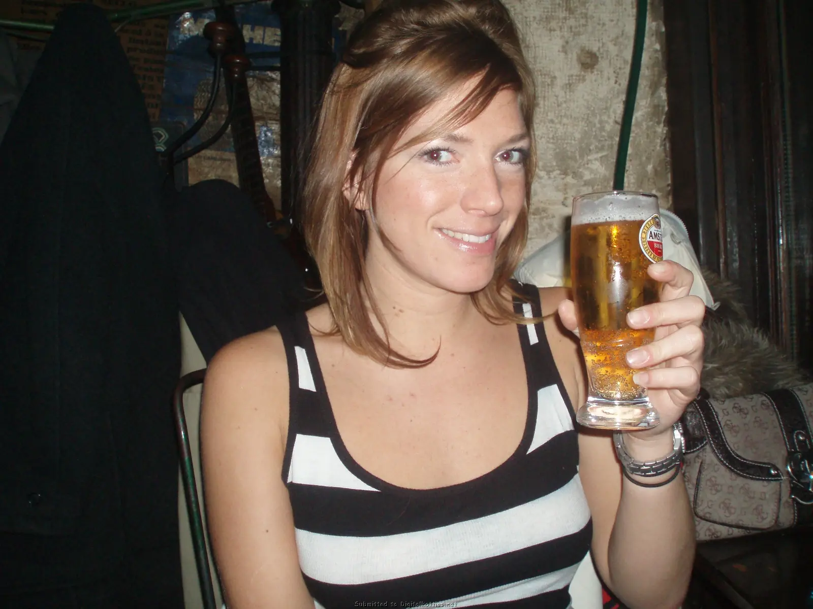 Amateur Porn Pics: Hairy Pussy Slut Exposed in Explicit Photos