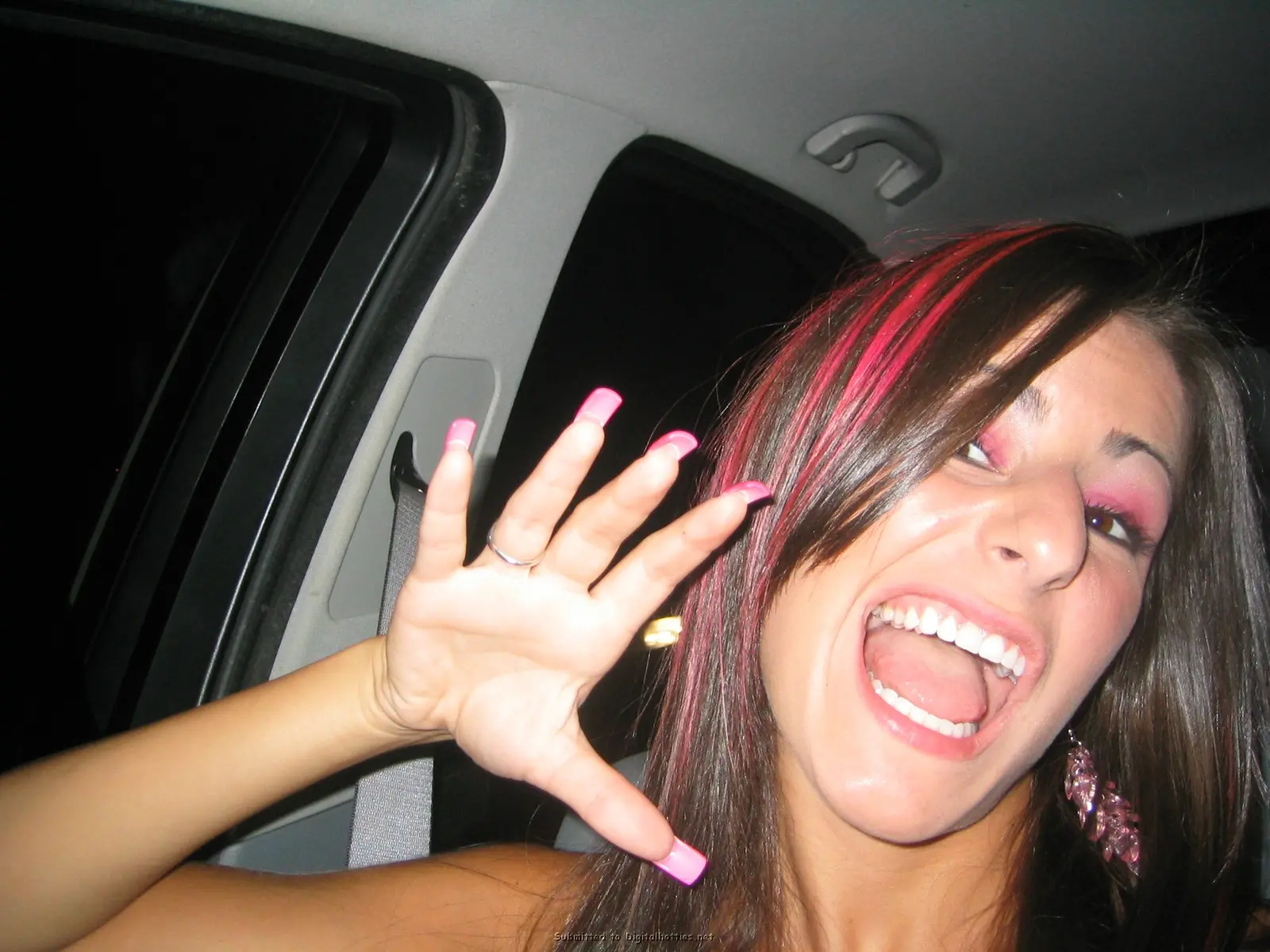 Hot Young Couple's Sex Tape: Amateur Porn Photos