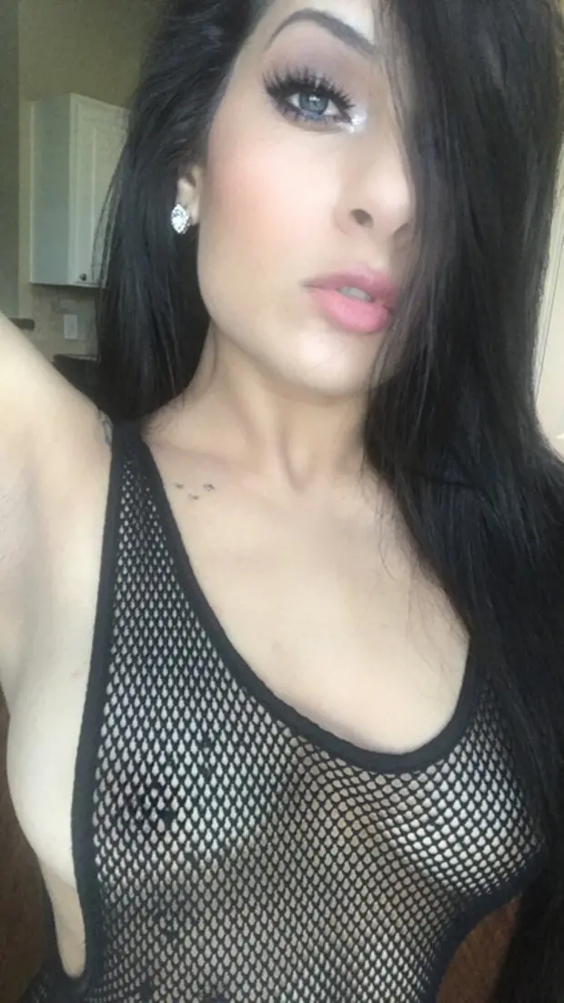 Stunning Brunette with Gorgeous Breasts Poses Nude in Hot Amateur Photos