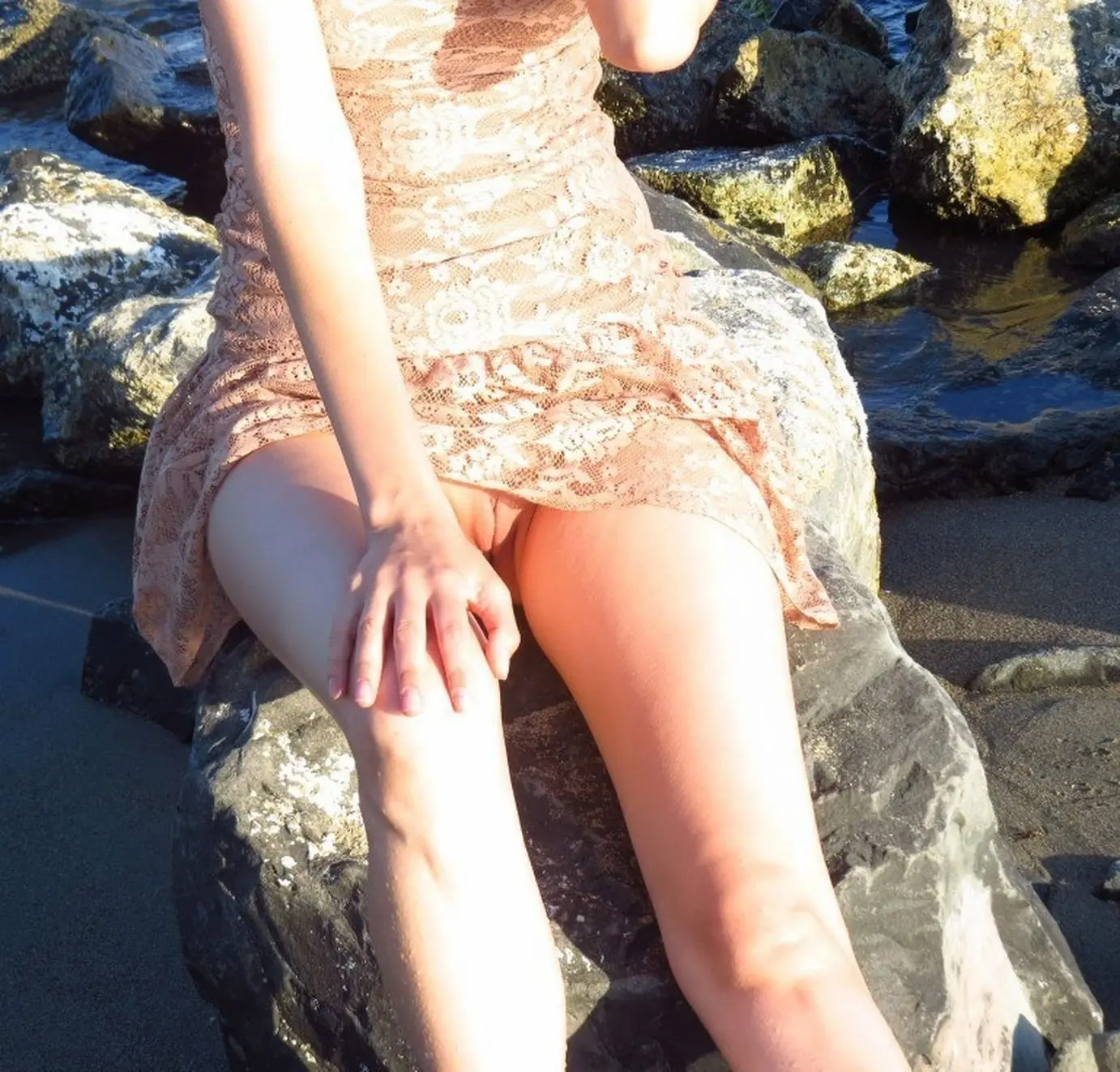 Sizzling Russian Swinger Babe in Hot Nude Photos