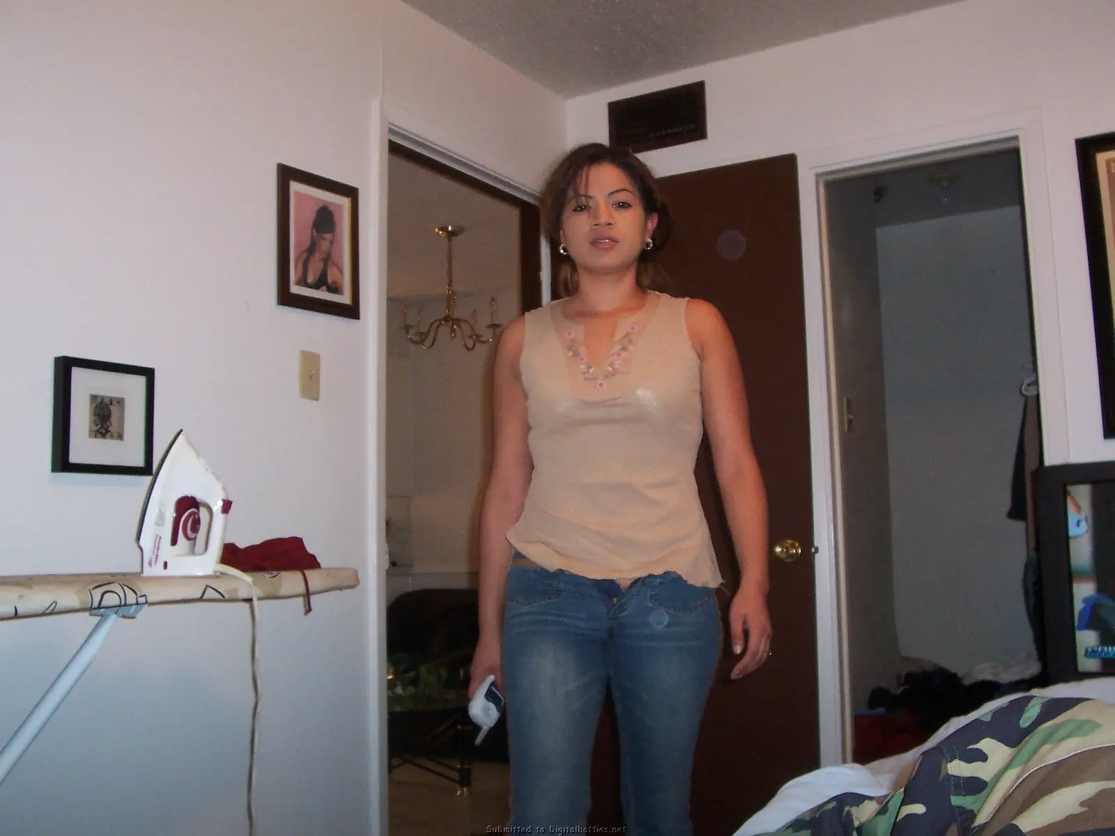 Sultry Mulatto with Stunning Booty Gives Blowjob to Lucky Guy