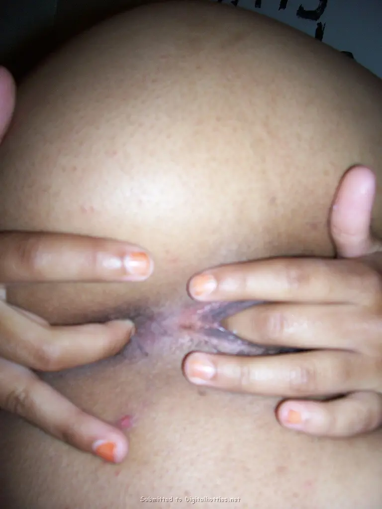 Interracial Amateur Porn: Mulatto Babe Fucks White Guy