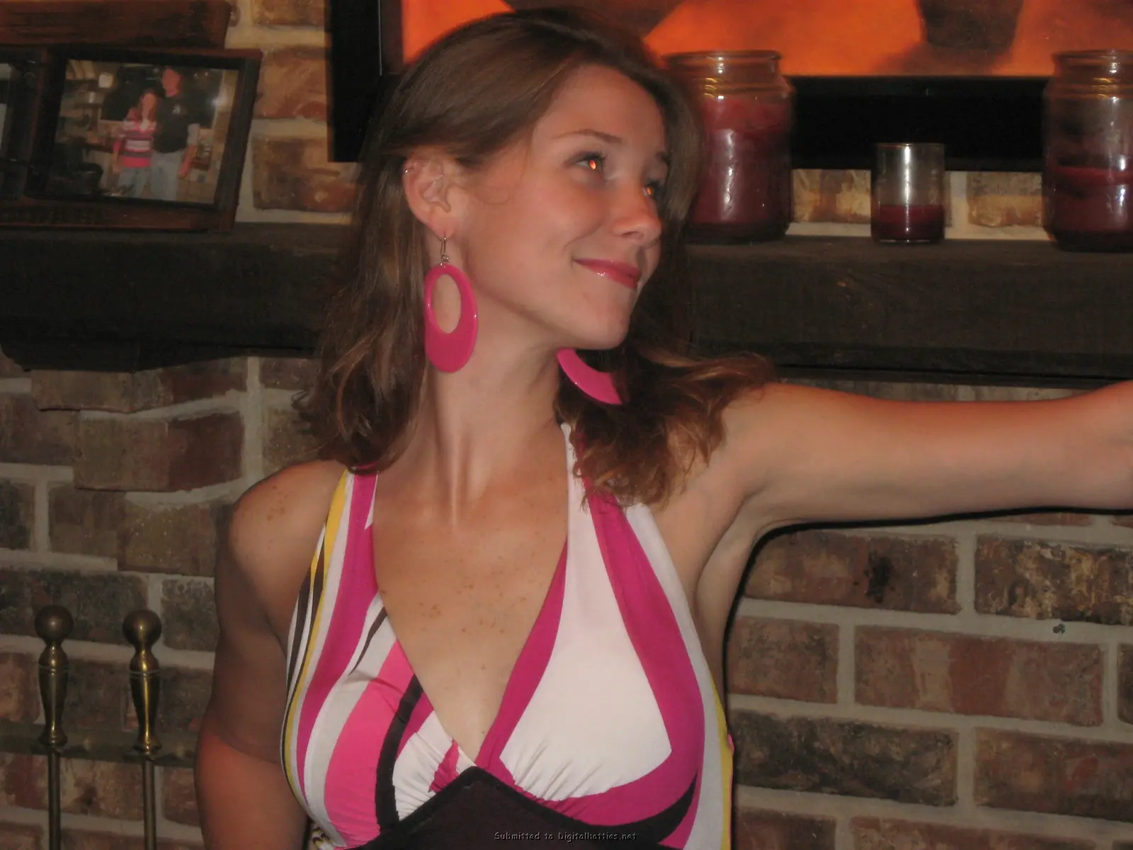 Young MILF gets pussy licked and fucked in amateur porn.