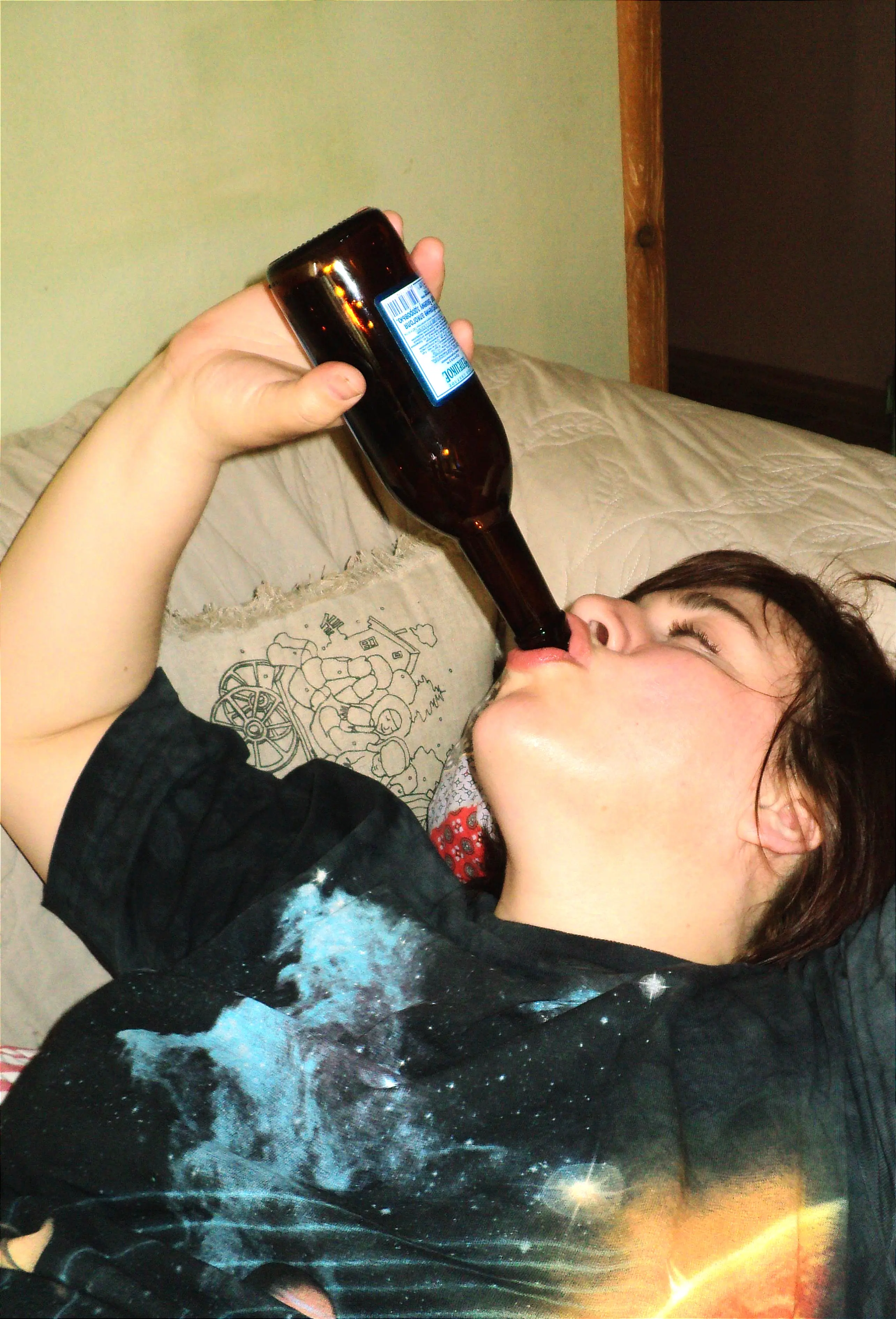 Mature Russian Slut Fucks Herself with Bottle - Extreme Amateur Porn!