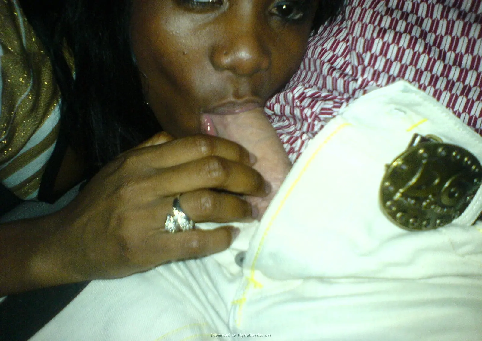 Interracial Amateur Porn: Ebony Slut Fucks White Guy