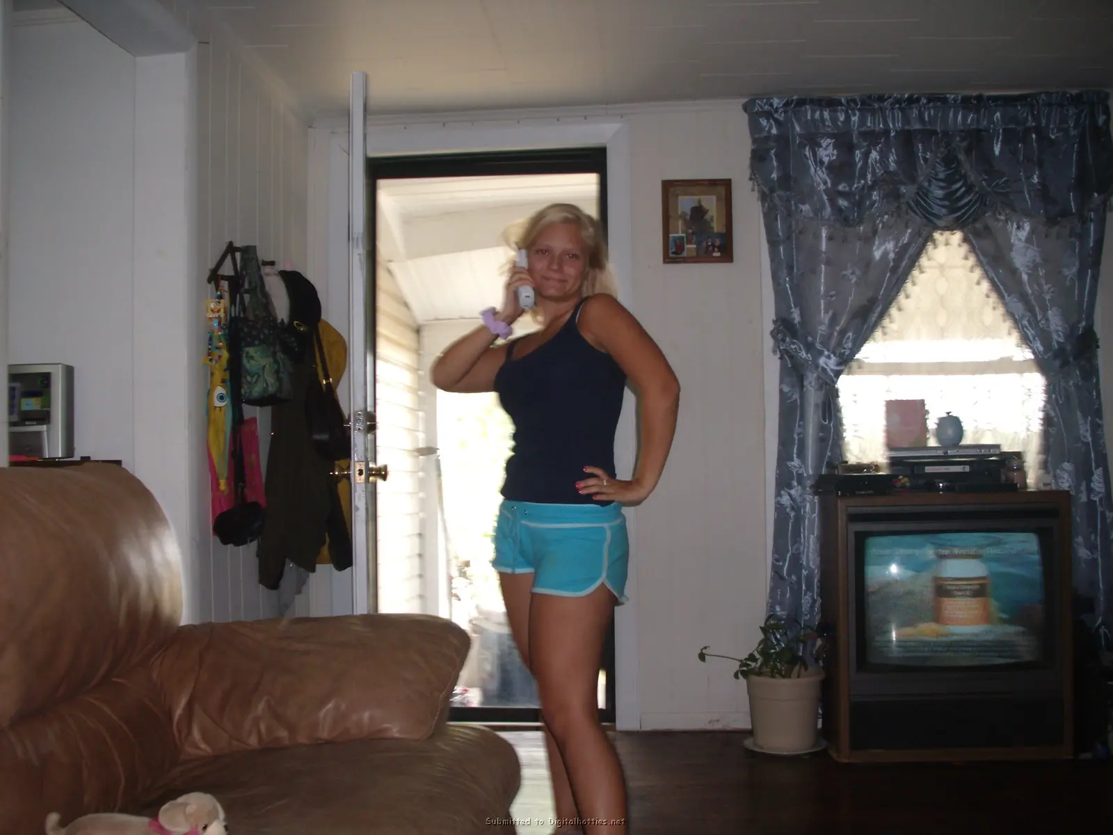 Curvy Blonde's Intimate Anal Sex Photo Shoot