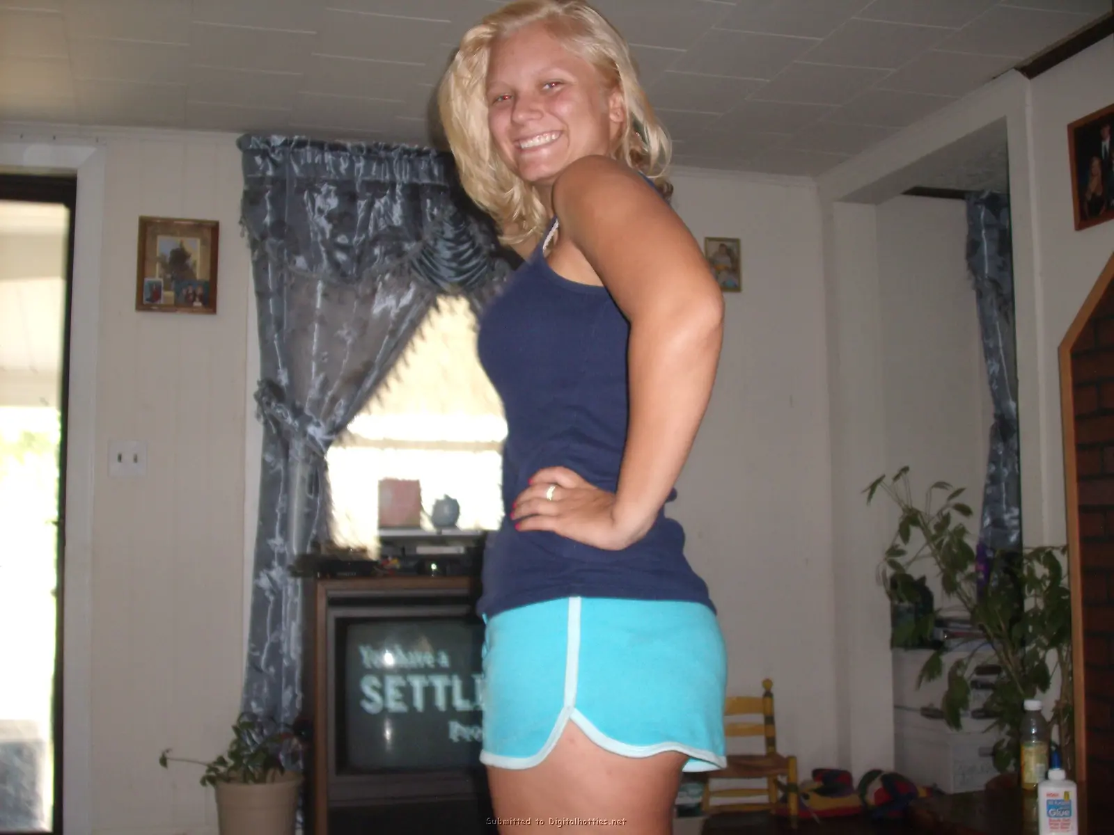 Curvy Blonde's Intimate Anal Sex Photo Shoot