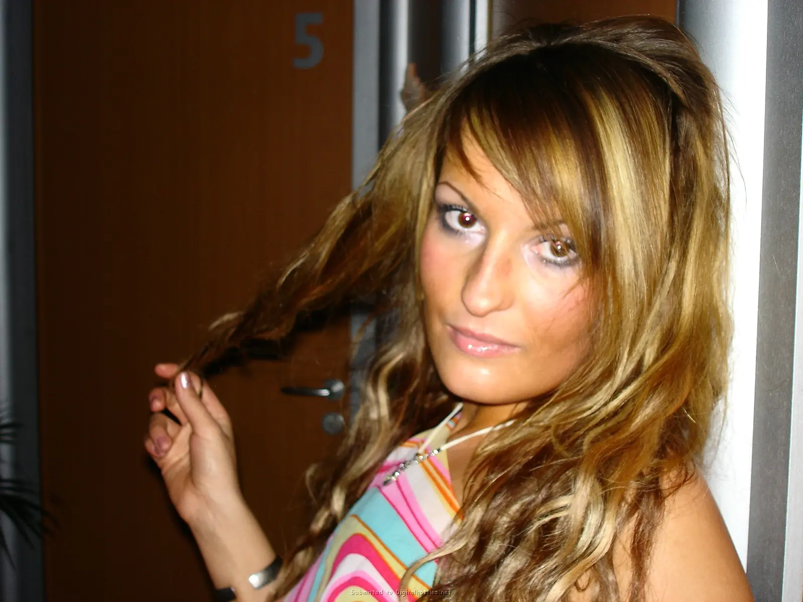 Hot Pierced Tongue MILF Gives Blowjob to Guy - Amateur Porn