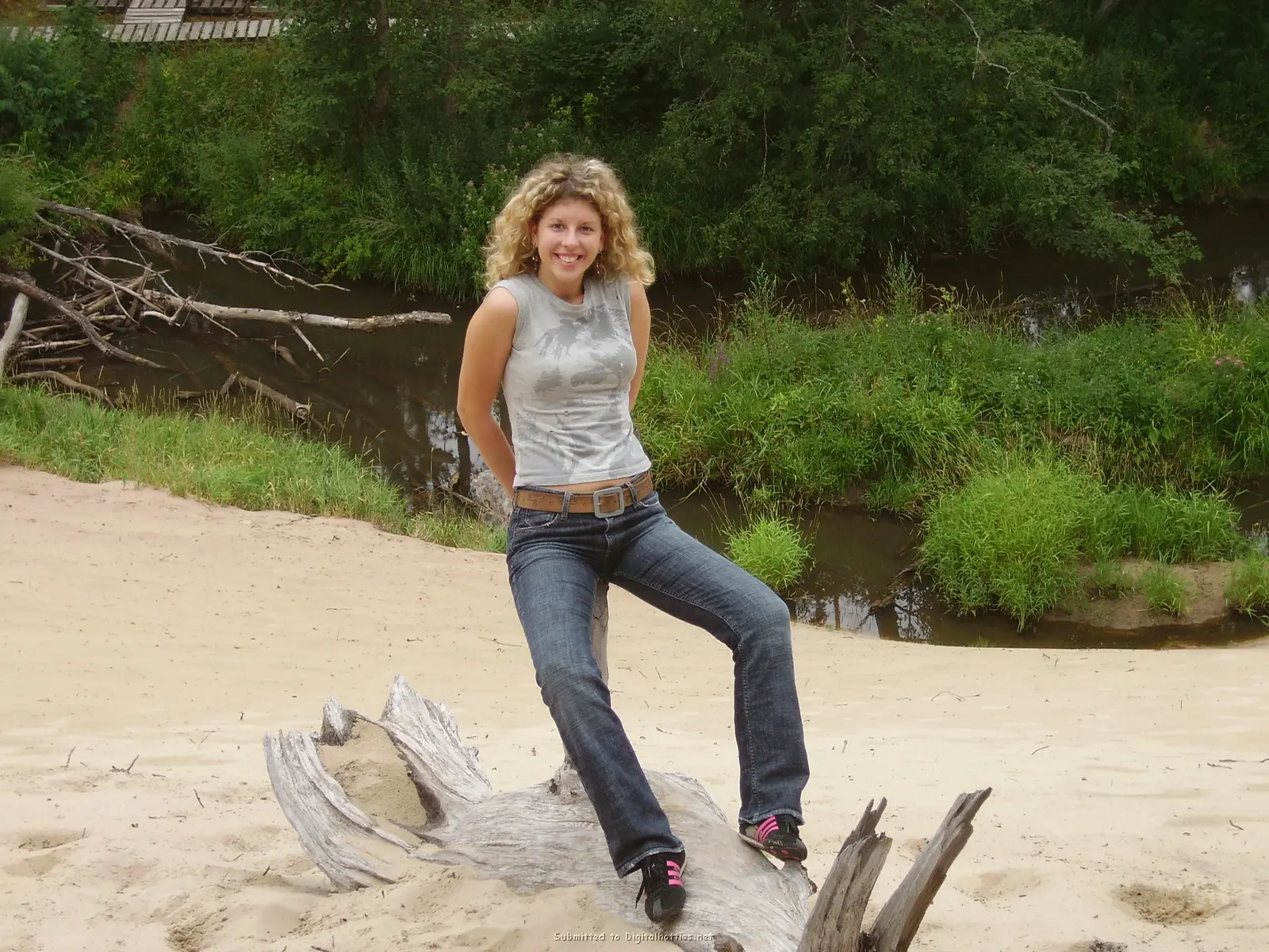 Hot Amateur Babe with Perfect Booty Fucks Guy - Explicit Homemade Porn