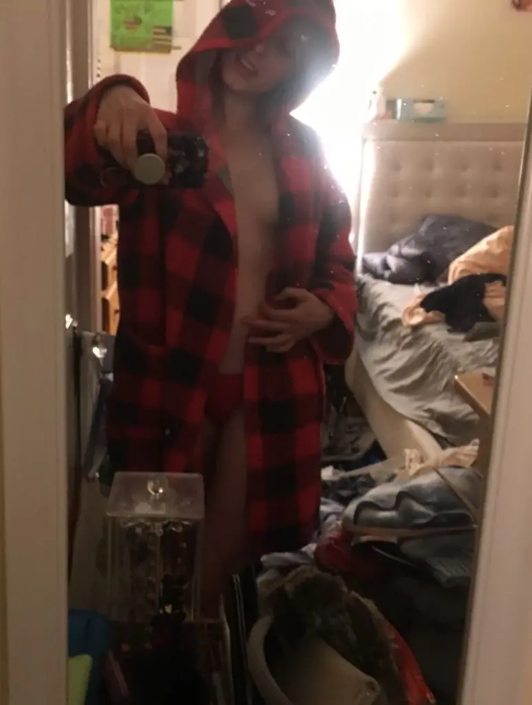 Hot Amateur Wife Sucking Husband's Cock - Explicit Blowjob Photos