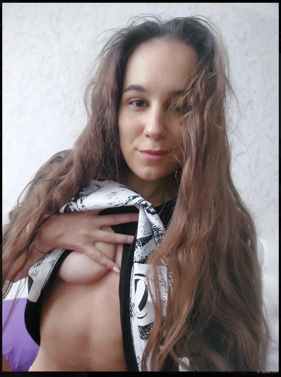 Hot Young Nadya Forgets Modesty in Amateur Porn Pics - Explicit Teen Content