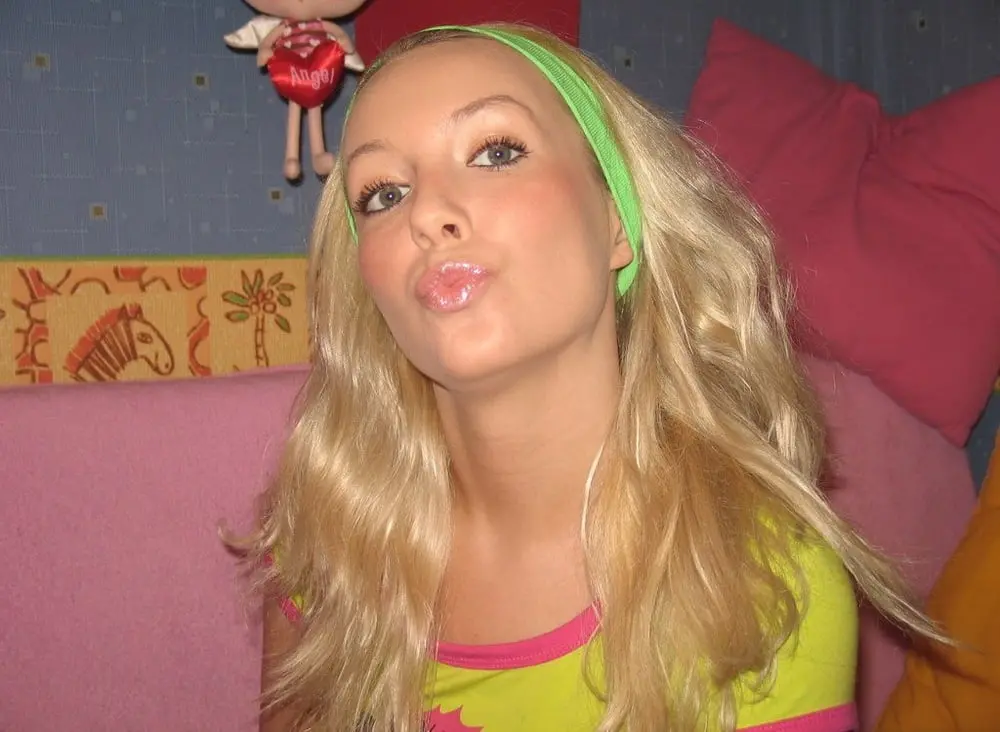 Bright Blonde Anal Solo: Explicit Amateur Porn Photo