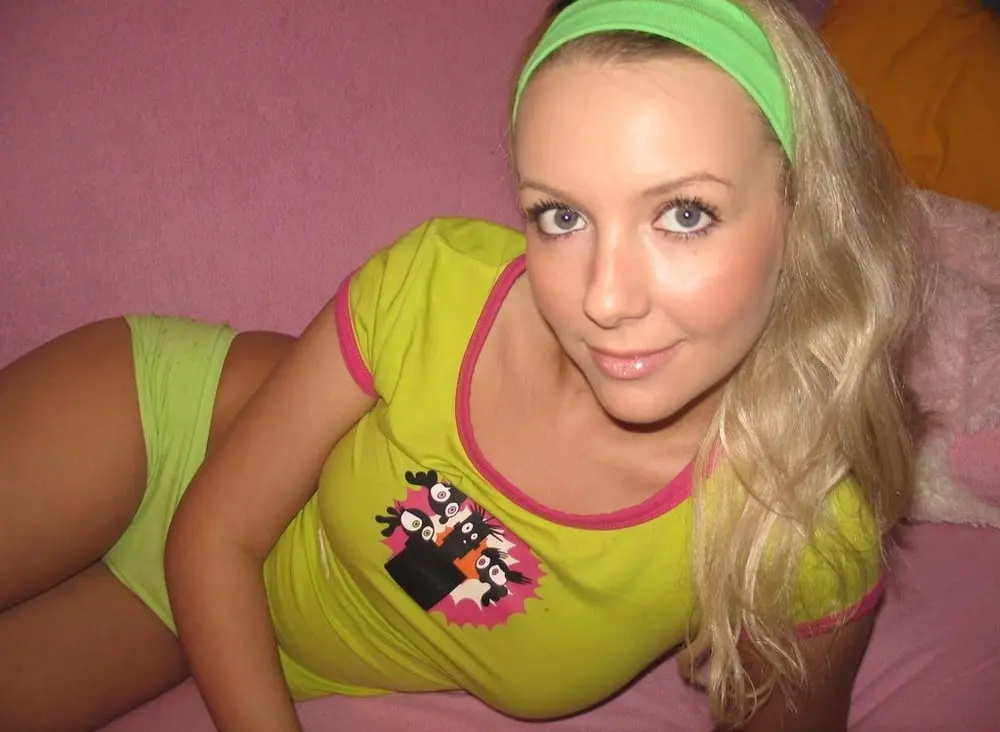 Bright Blonde Anal Solo: Explicit Amateur Porn Photo