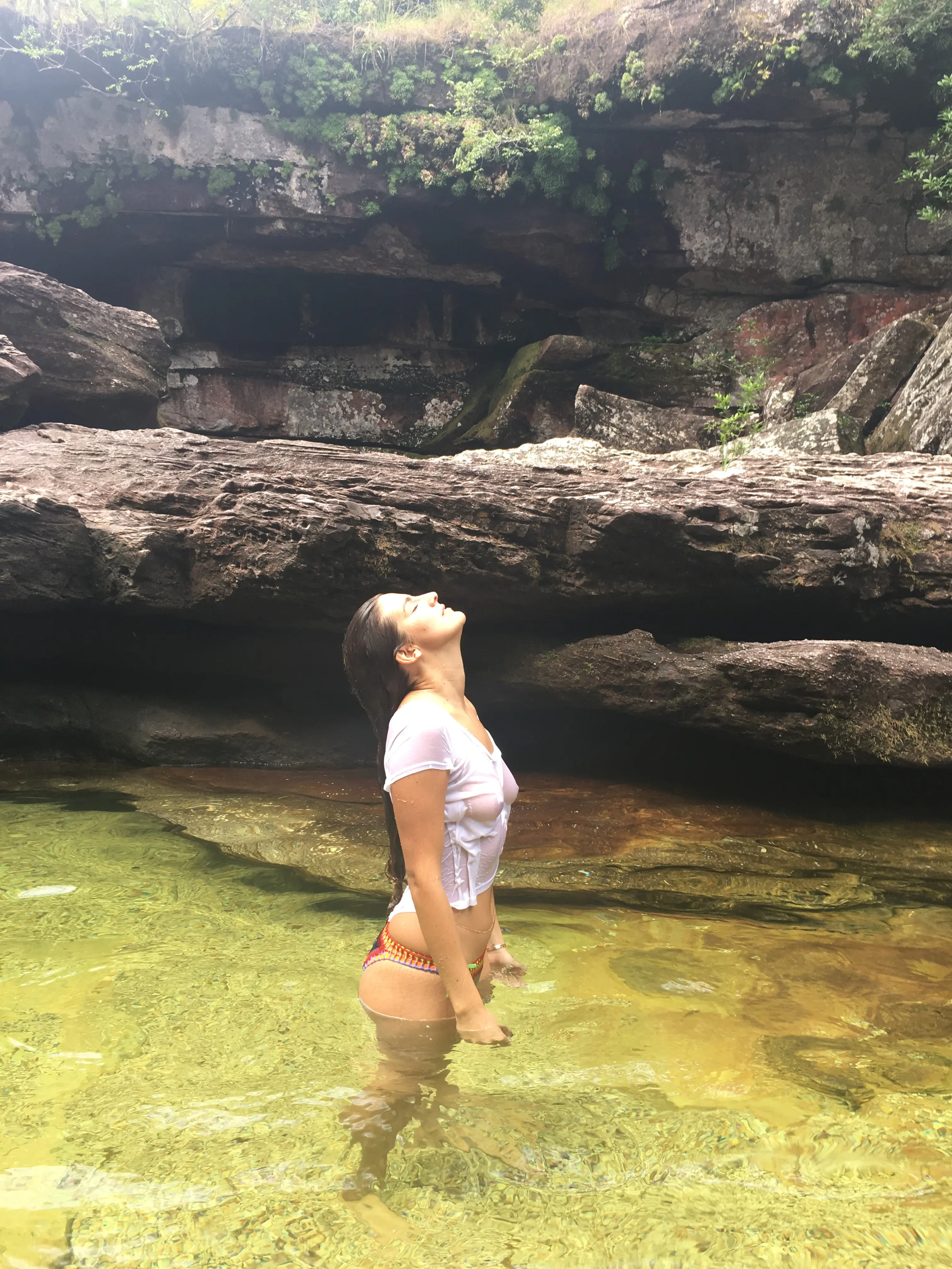 Hot Blowjob Babe Naked on Vacation: Amateur Porn Photo