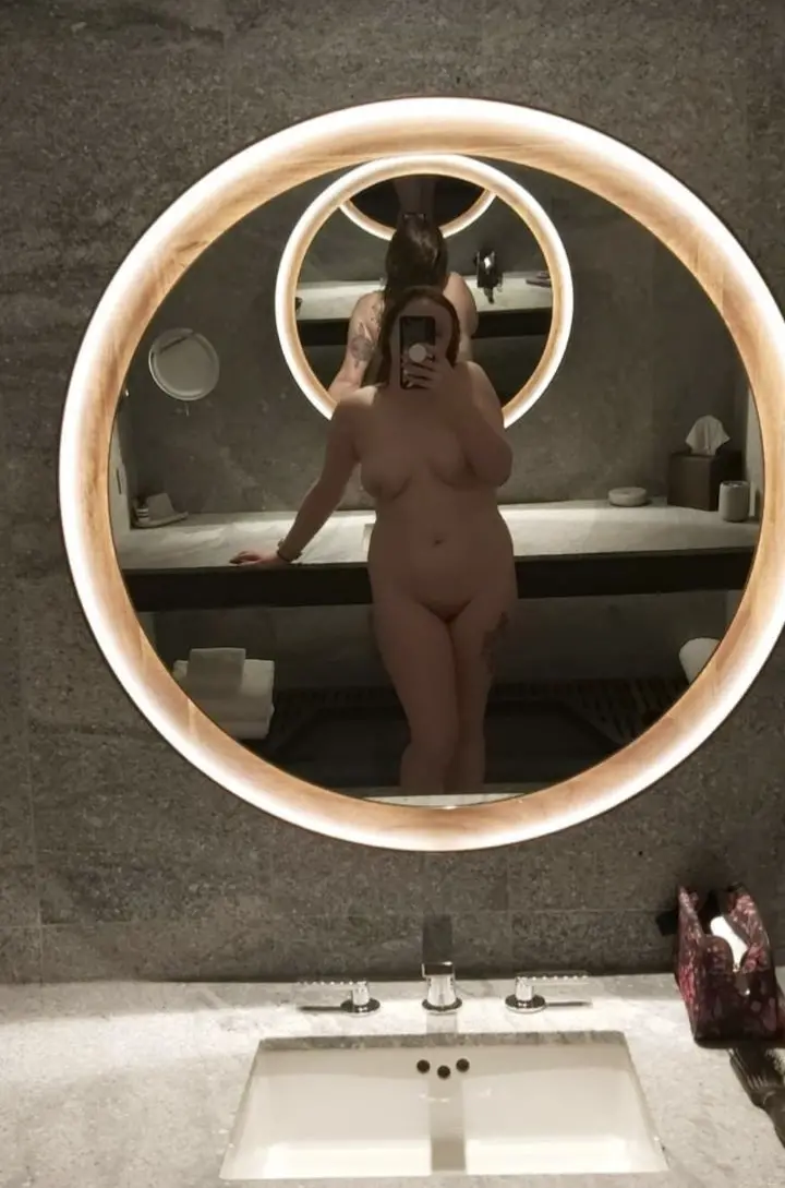 Voluptuous amateur sucks dick - Explicit blowjob photo