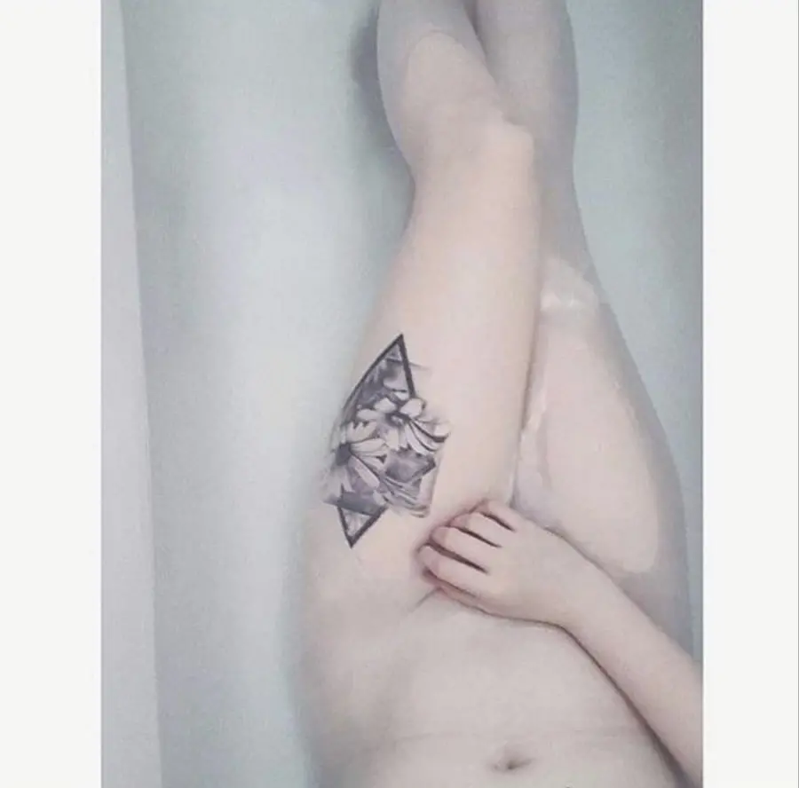 Voluptuous amateur sucks dick - Explicit blowjob photo