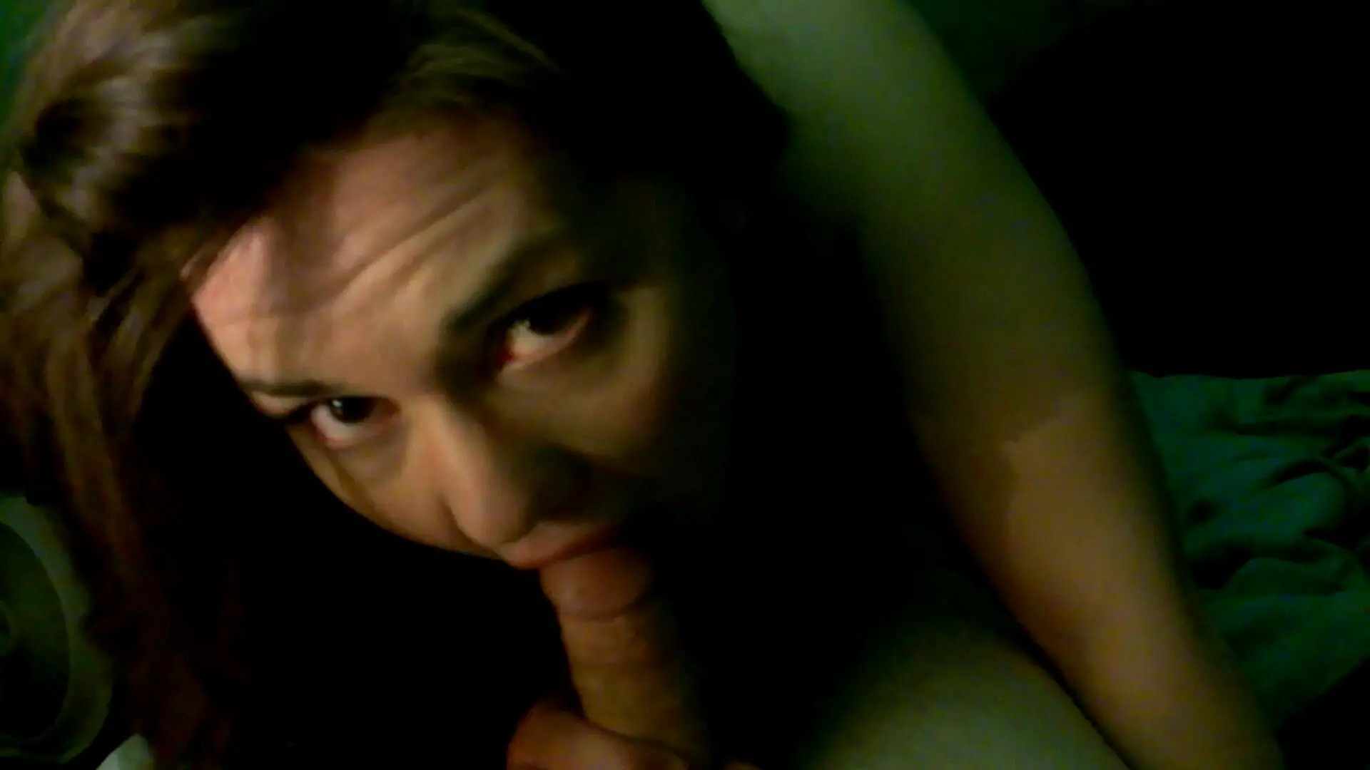 Amateur Slut Exposes Private Porn Photos - Explicit XXX Content