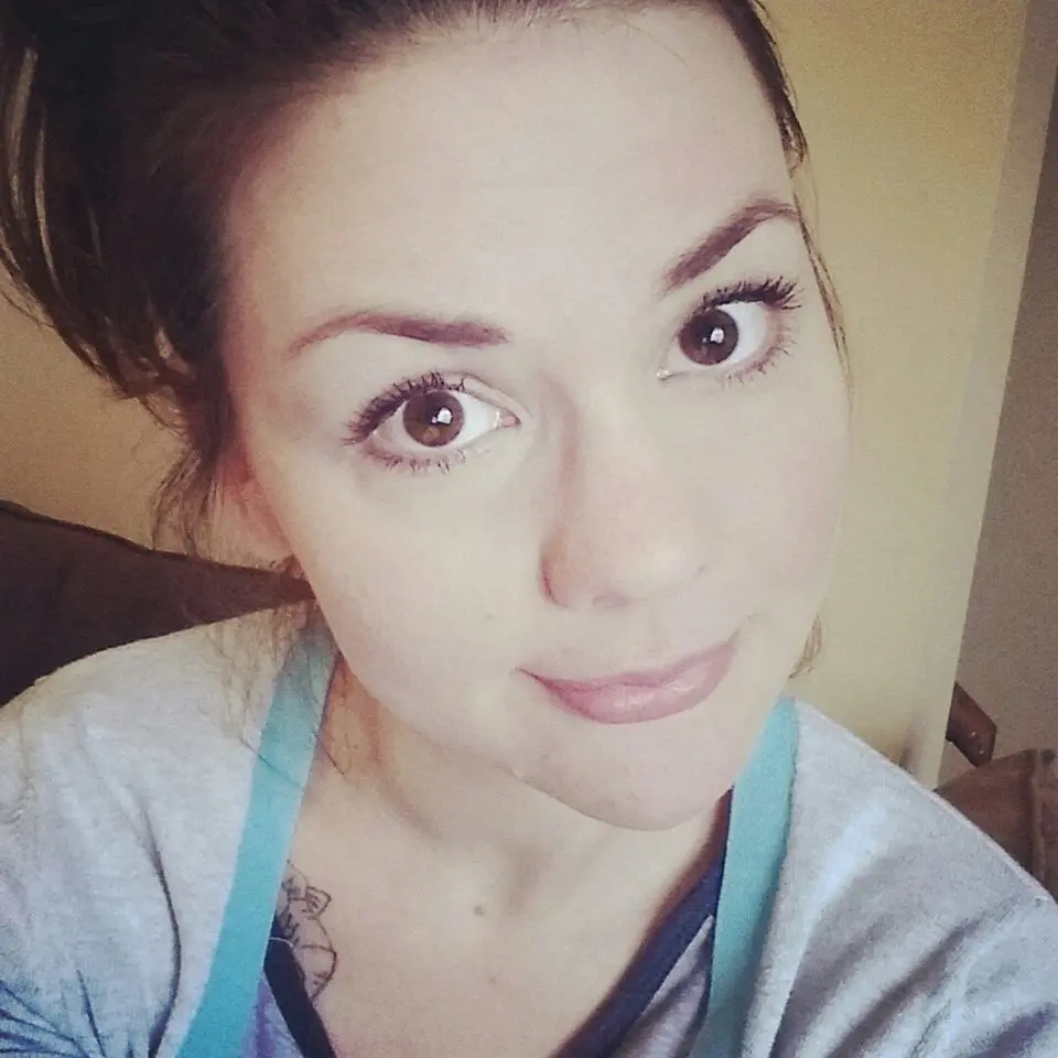 Amateur Slut Exposes Private Porn Photos - Explicit XXX Content