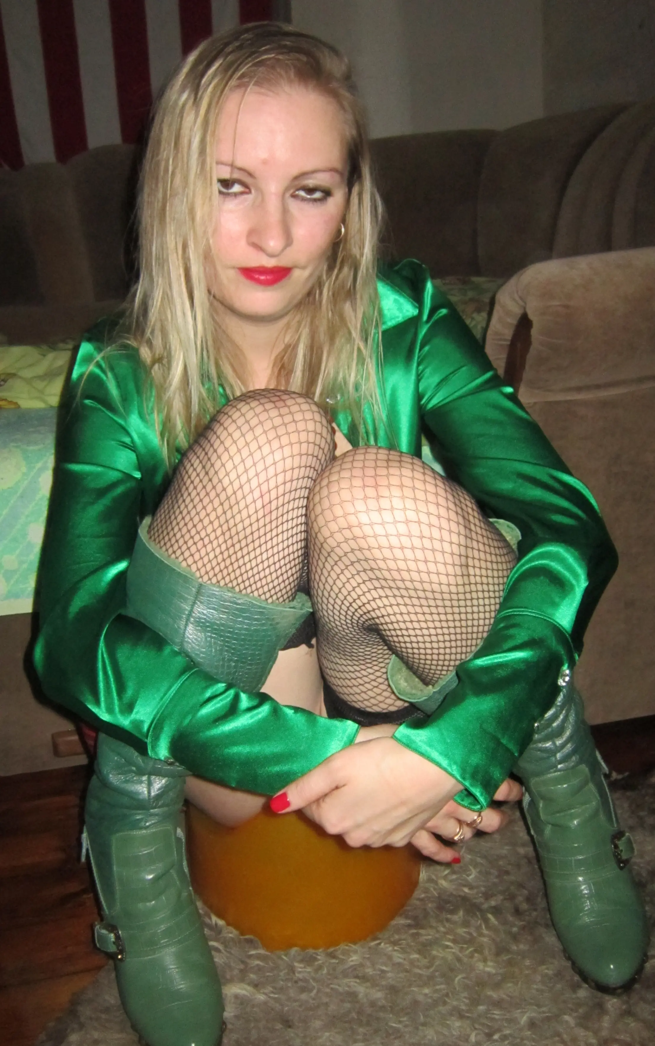 Getting Ready for Swinger Sex: Explicit Amateur Porn Photos