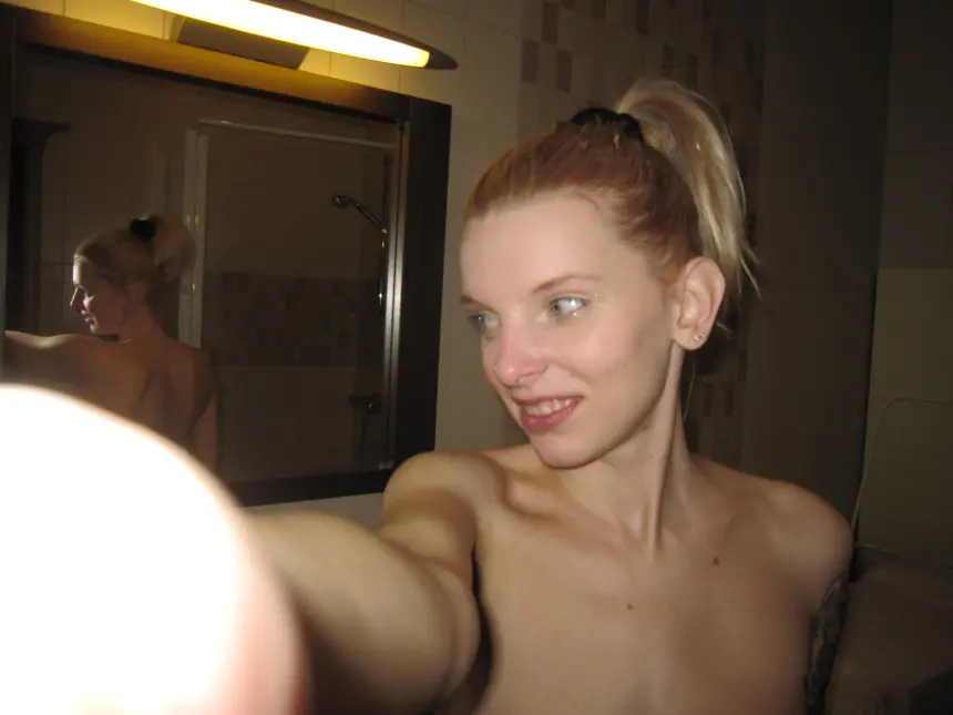 Cheating Wife Loves Stripping on Camera: Amateur Photo Exposed