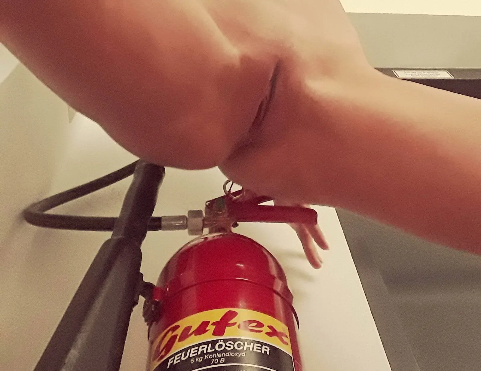 Hot Mature Woman with Perfect Ass in Amateur Porn Photo Shoot