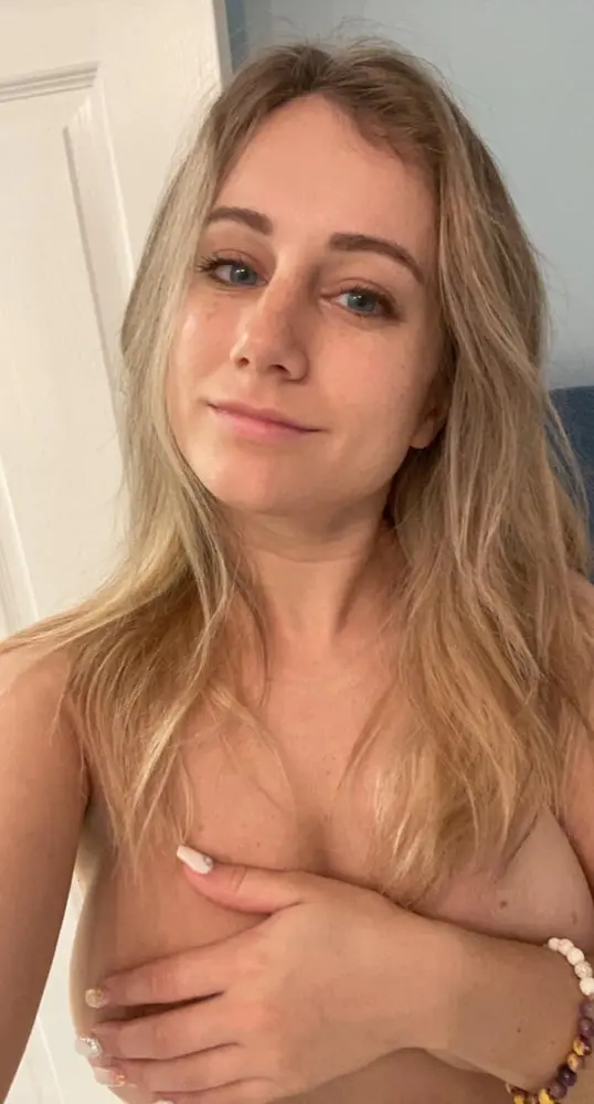 Private Girlfriend Sex Life Exposed: Amateur Porn Photos