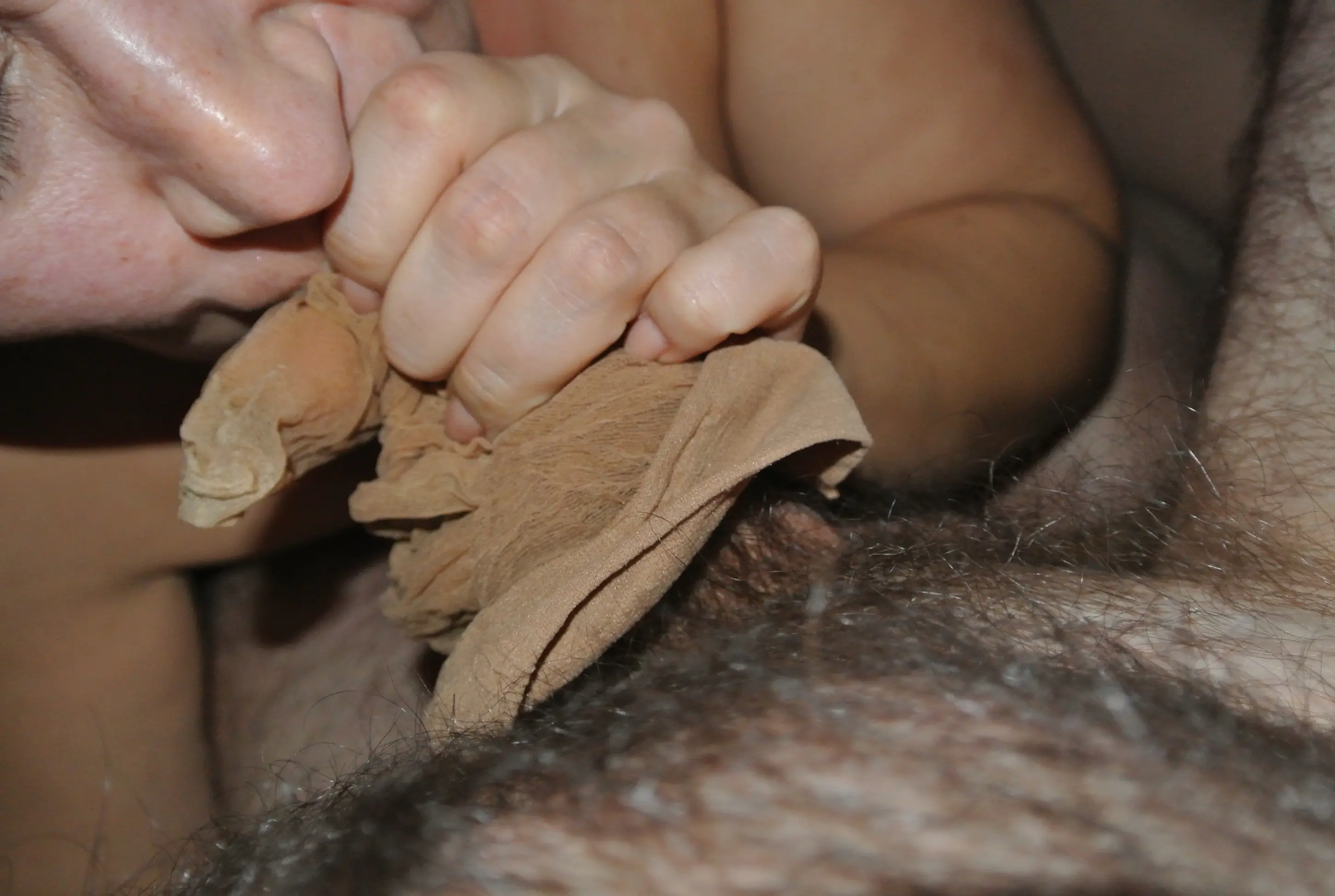 Russian Slut Света Gets Naughty on Couch in Amateur Porn Pics